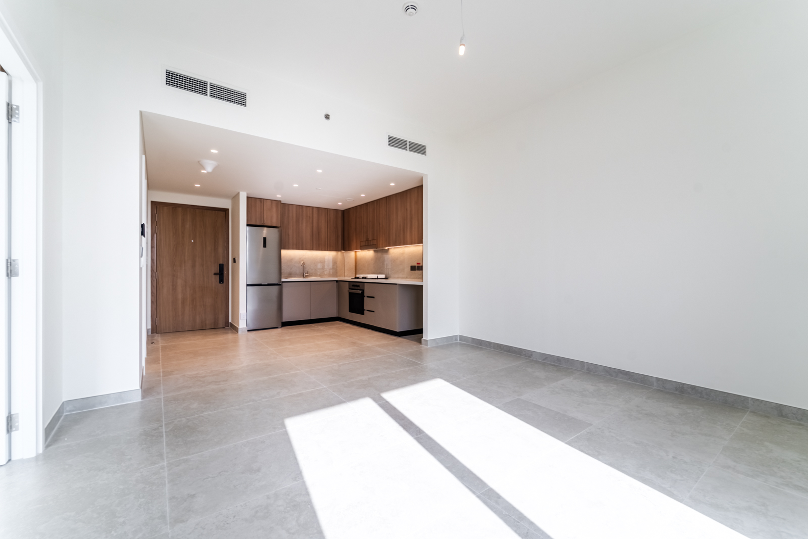 Vacant | High Floor | Open Layout | Unfurnished