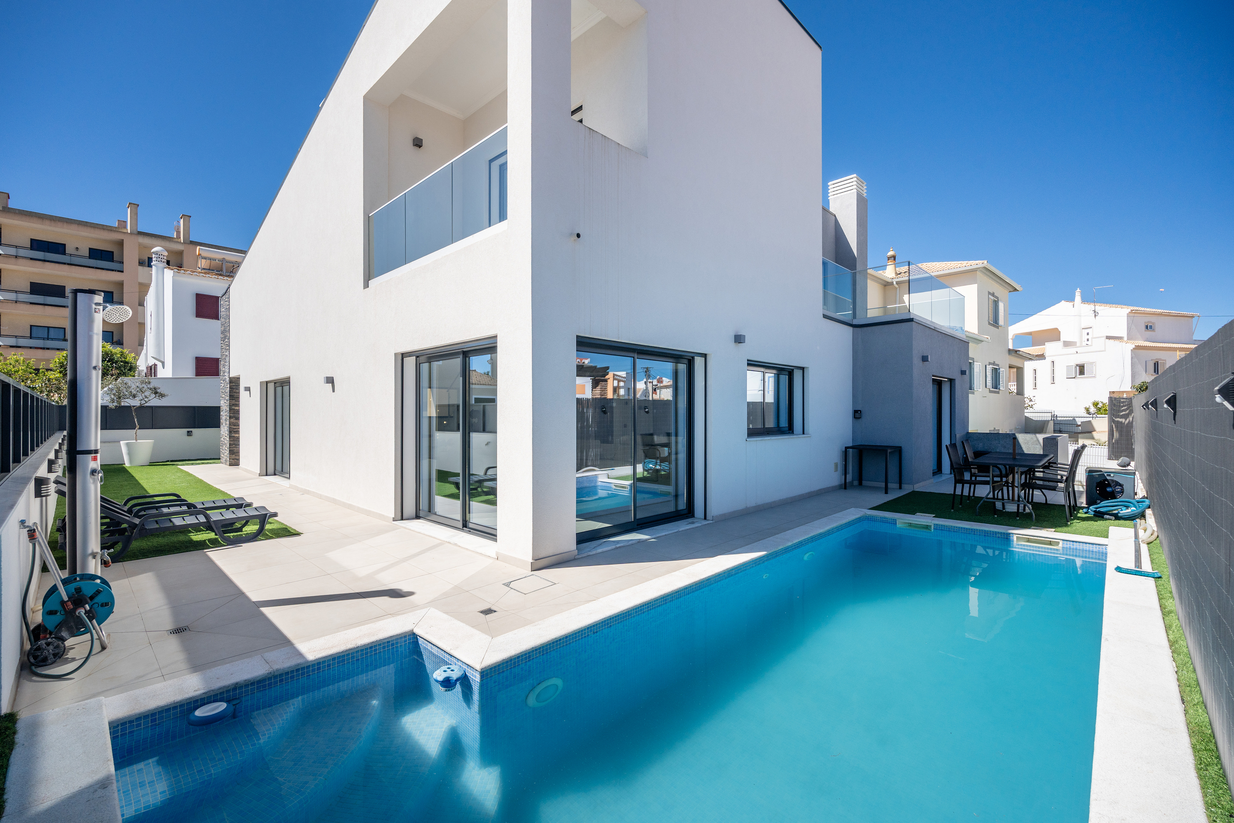 Elegant 3 bedroom home with swimming pool