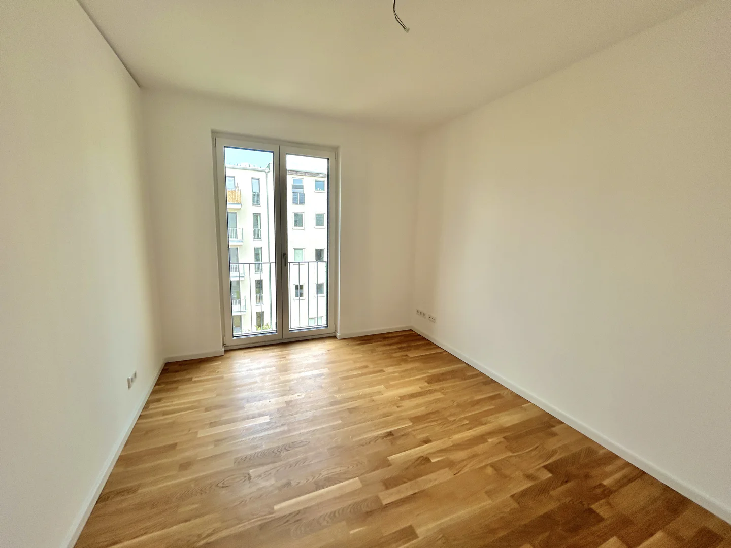 Lichtdurchflutet & Modern: Neubauwohnung mit Balkon & Aufzug - Foto 5