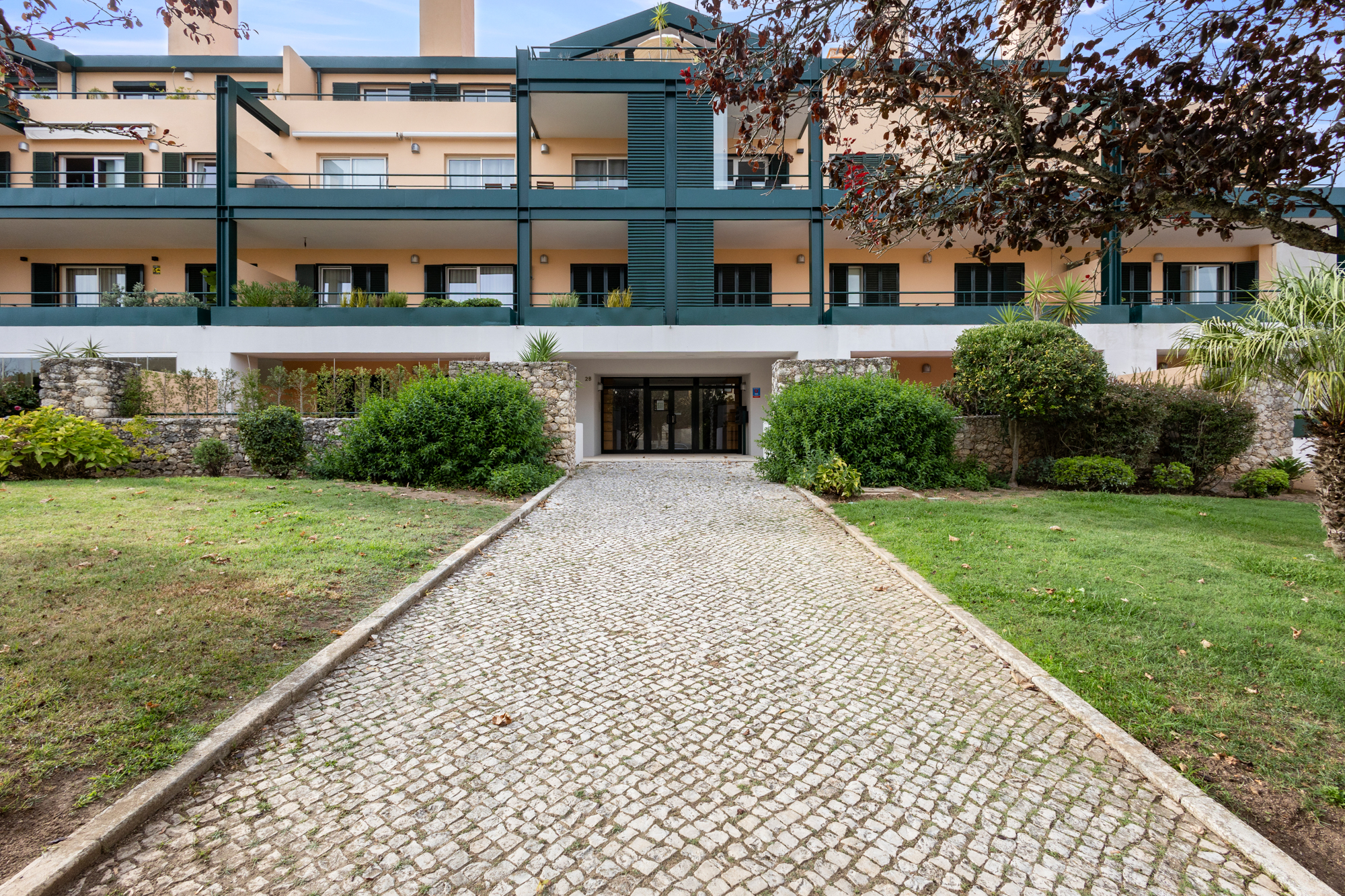 5-BED PENTHOUSE | TOP FLOOR | WRAPAROUND TERRACE | BELAS CLUBE DE CAMPO