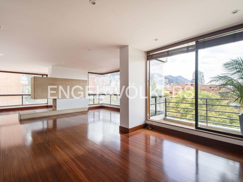 Excelente apartamento en Chico para arriendo