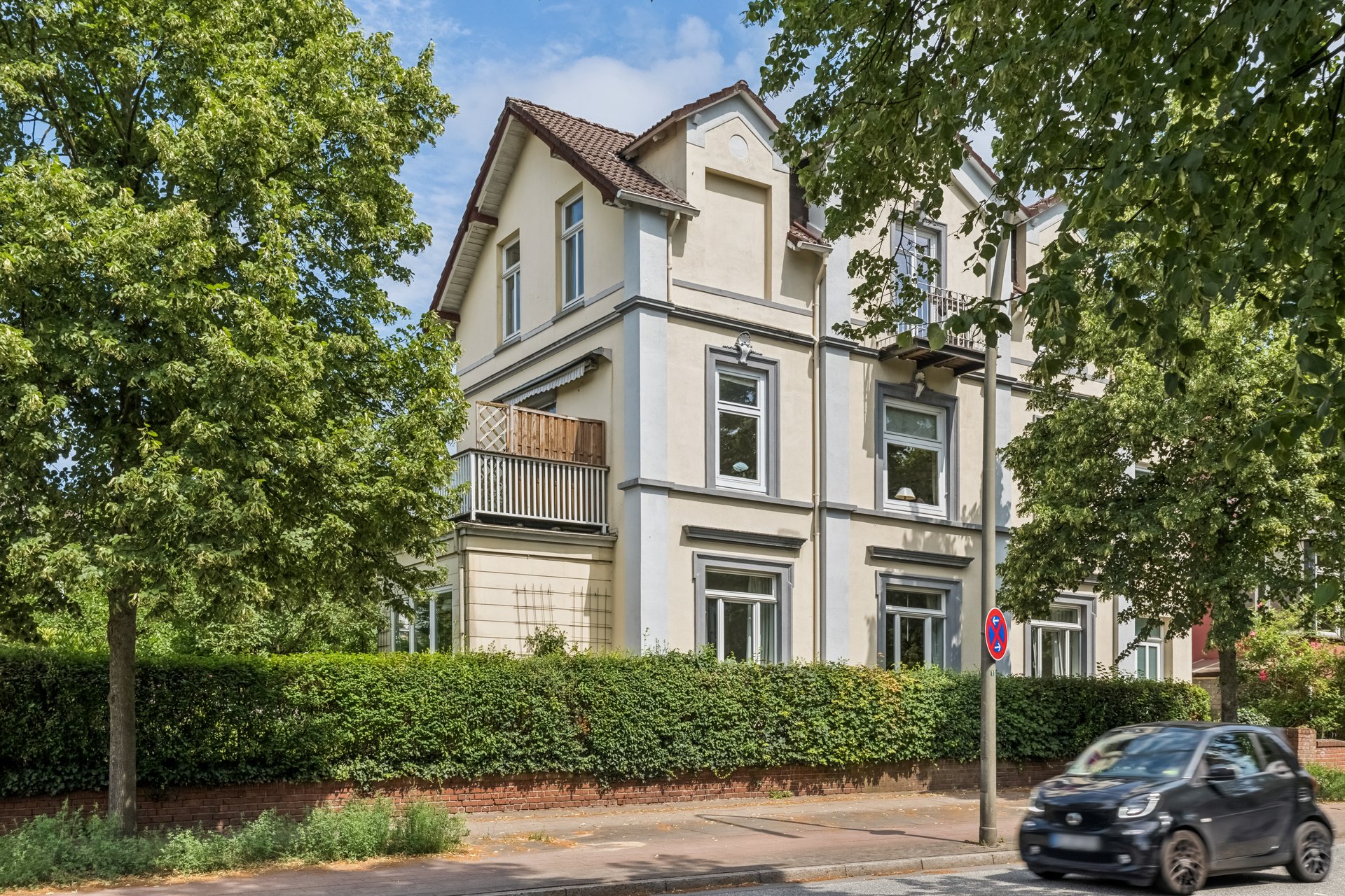 Jugendstilvilla im begehrten Bergedorfer Villenviertel – drei Wohneinheiten mit vielseitigem Nutzungspotenzial