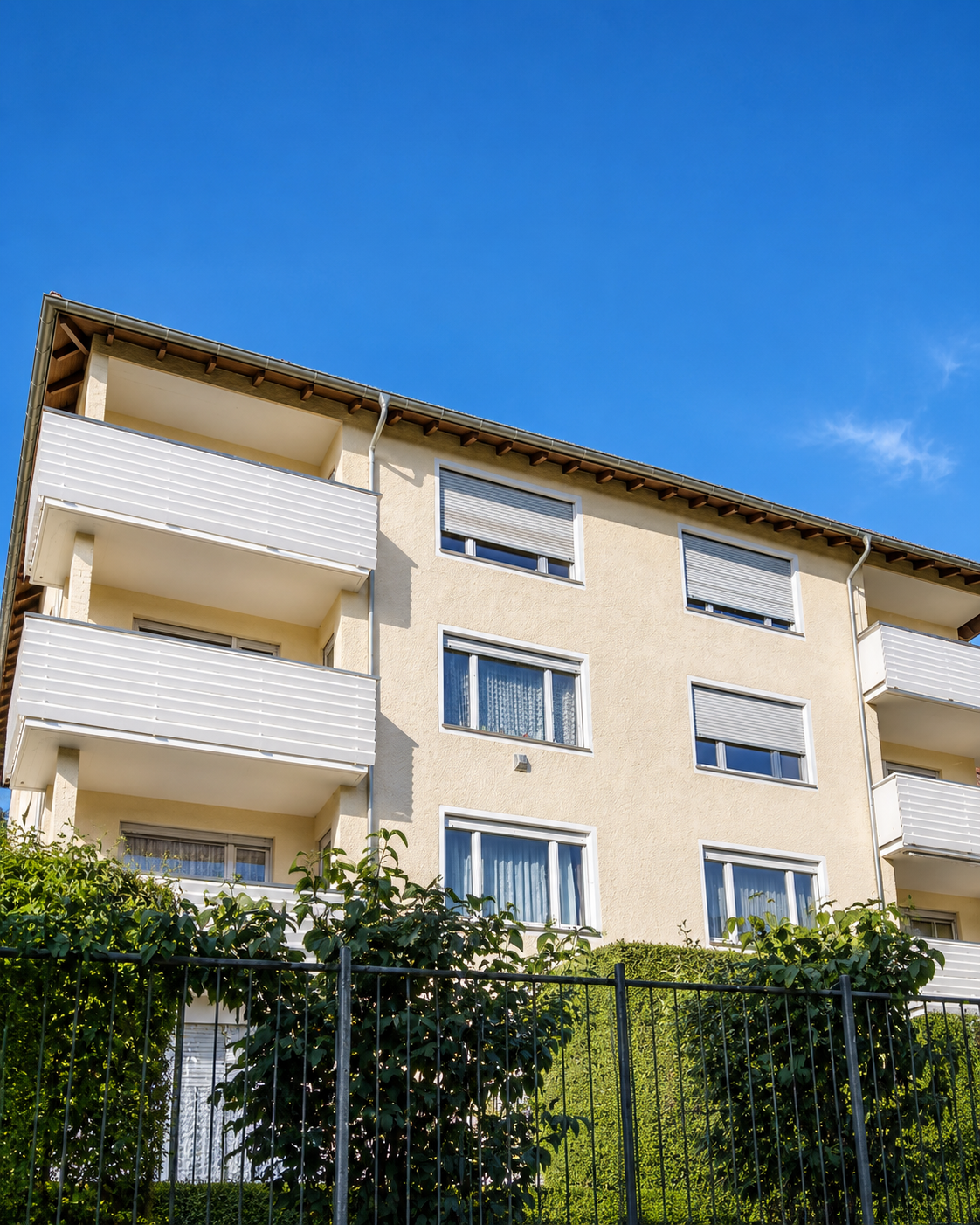 Relenberg: Wohnung mit zwei Balkonen und separatem Zimmer im Dachgeschoss
