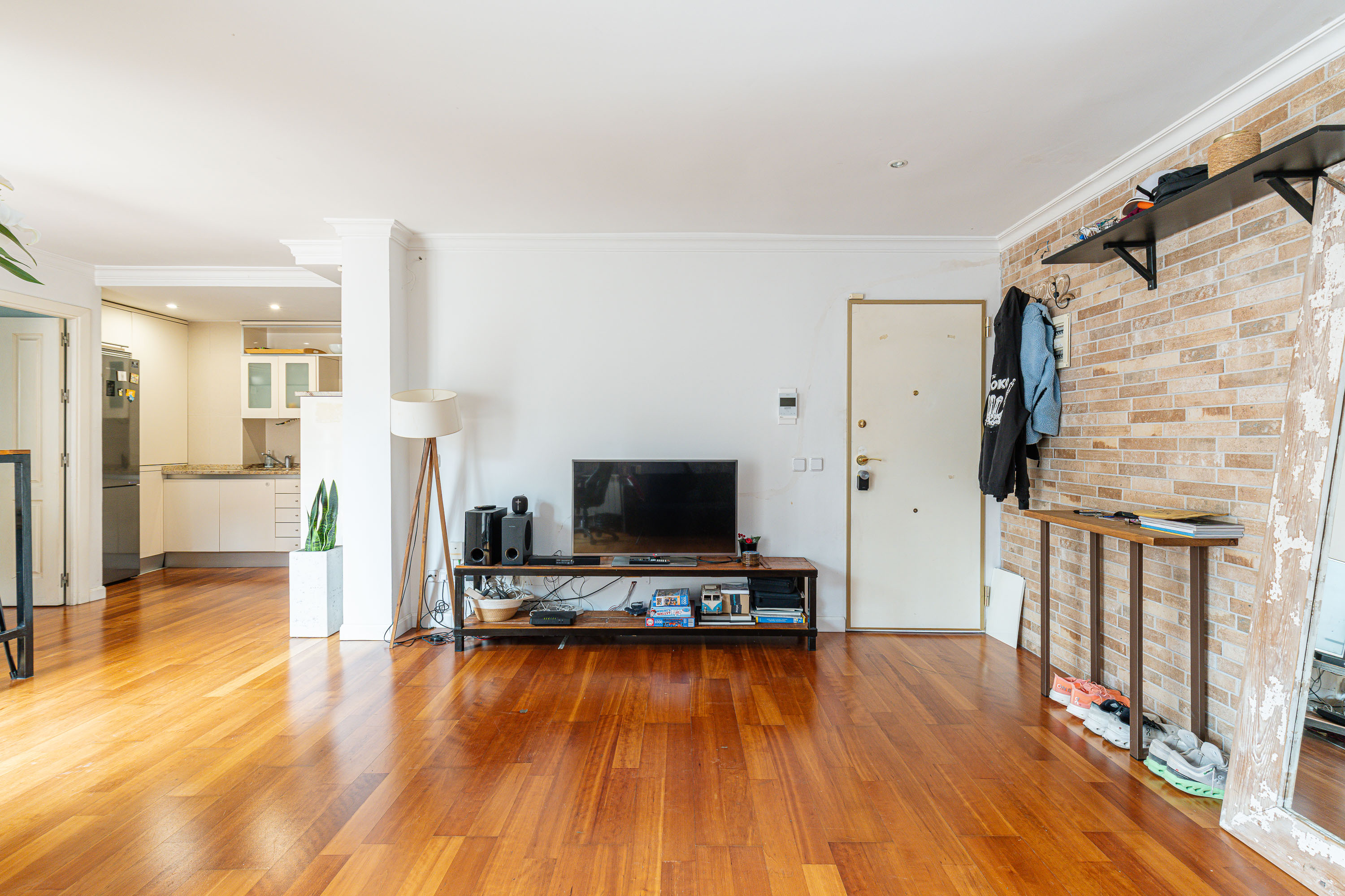 Bright apartment with a spectacular terrace in the heart of Aravaca