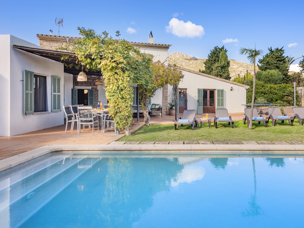 "S'HORT DE NA MARONJA" Holiday Rentals in Pollensa