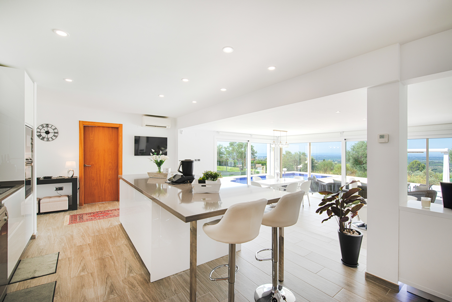 Villa moderna con vistas panorámicas en Palau-Saverdera