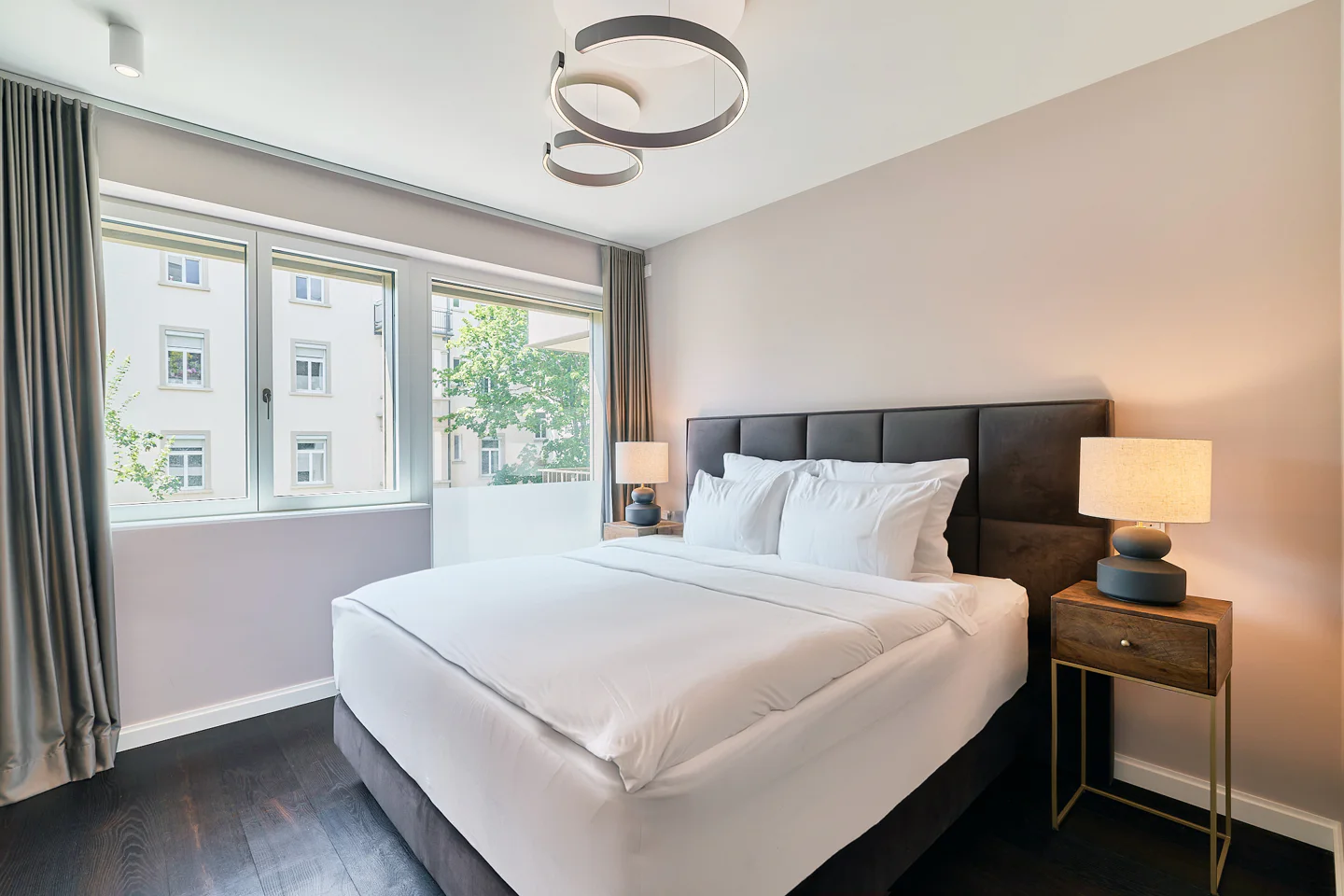 Exklusives Wohnen im Westend - Stilvolle, vollmöblierte Designerwohnung mit Südwestloggia - Foto 4