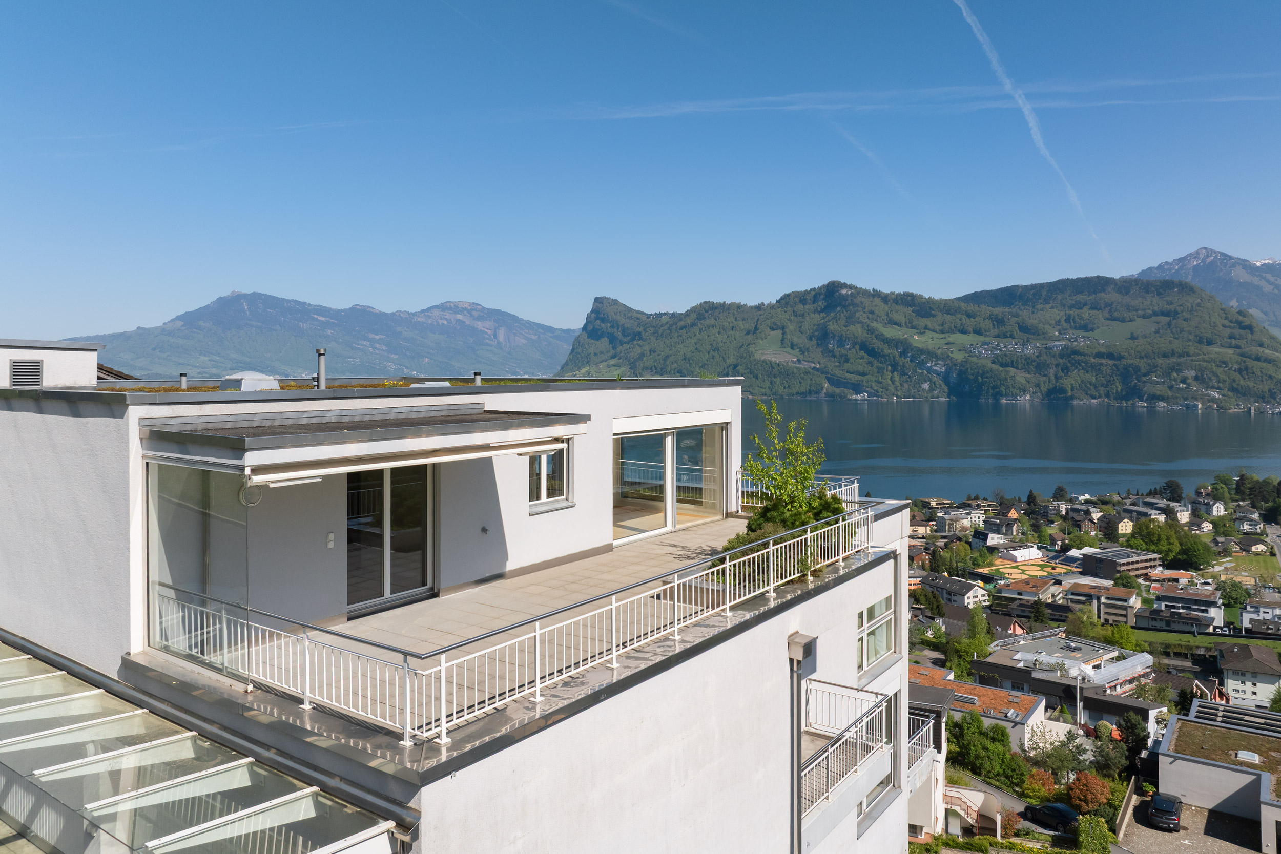 Residenz mit beeindruckender Aussicht in Hergiswil am See