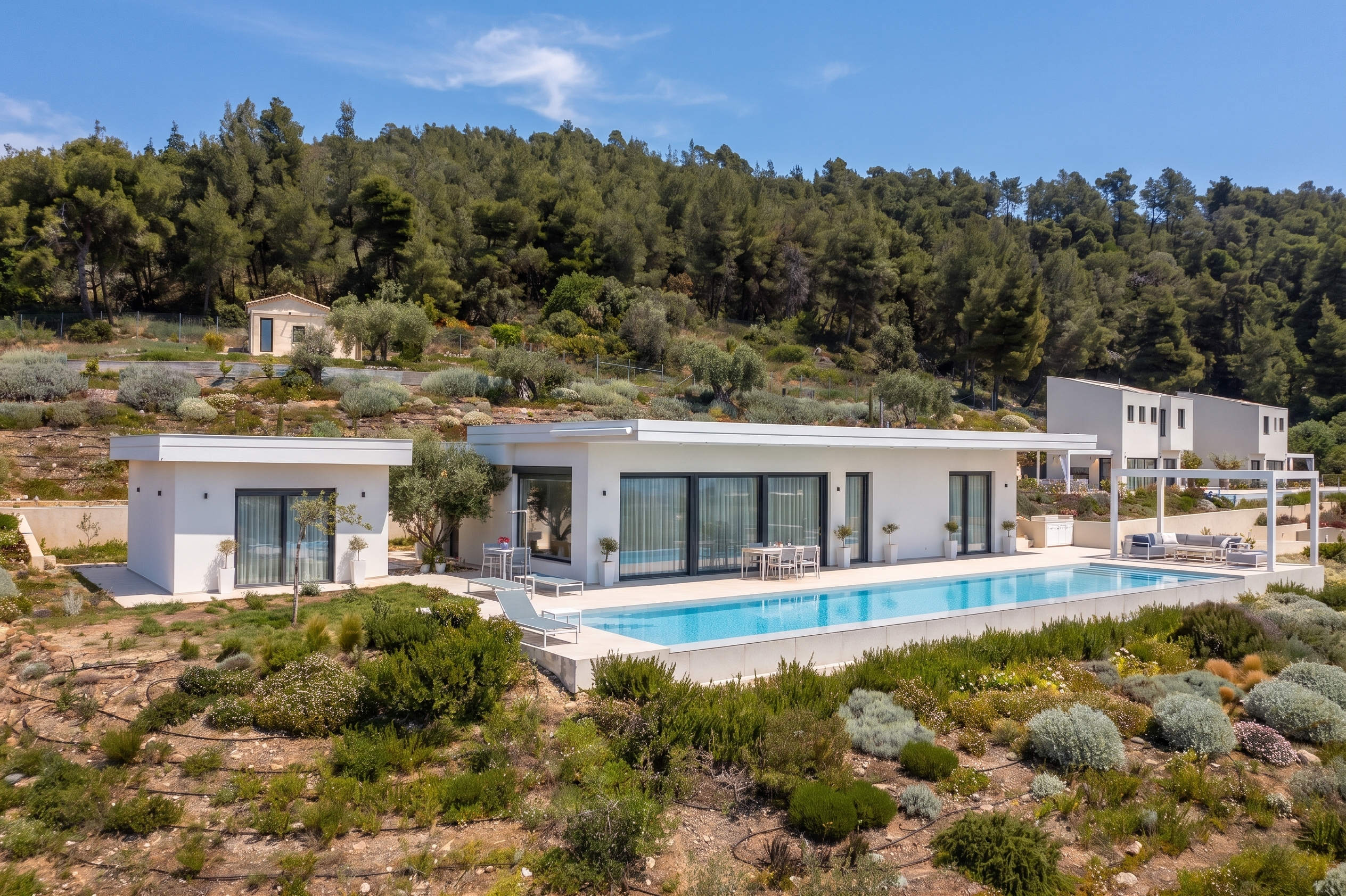 Uniquely designed villa with pool on the Elia Coast