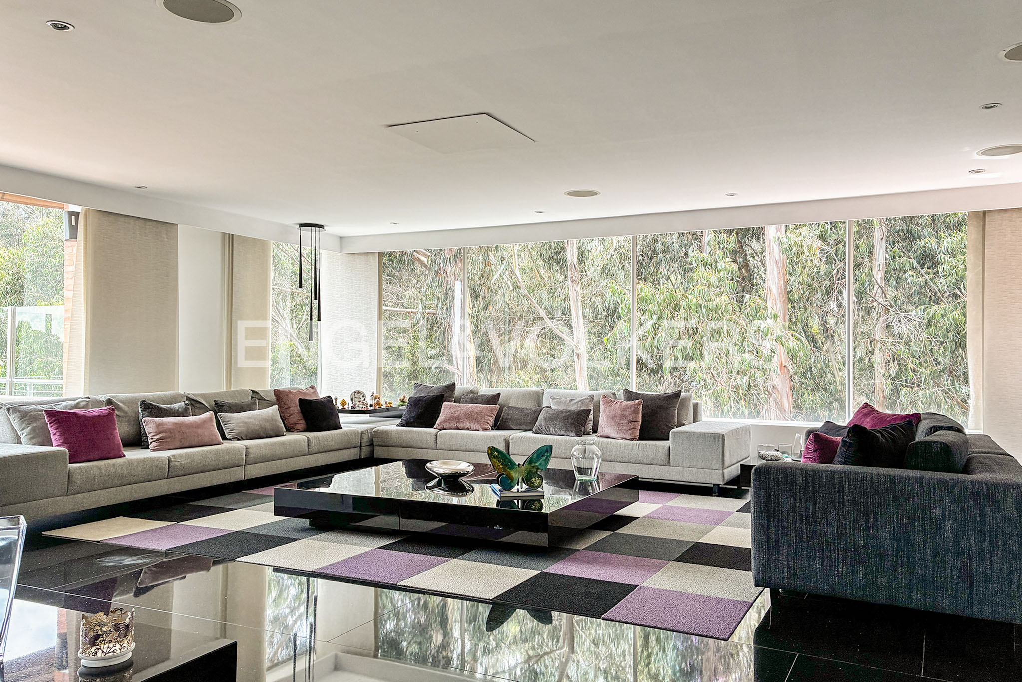 Penthouse dúplex con vista verde para venta en Bosques del Marqués