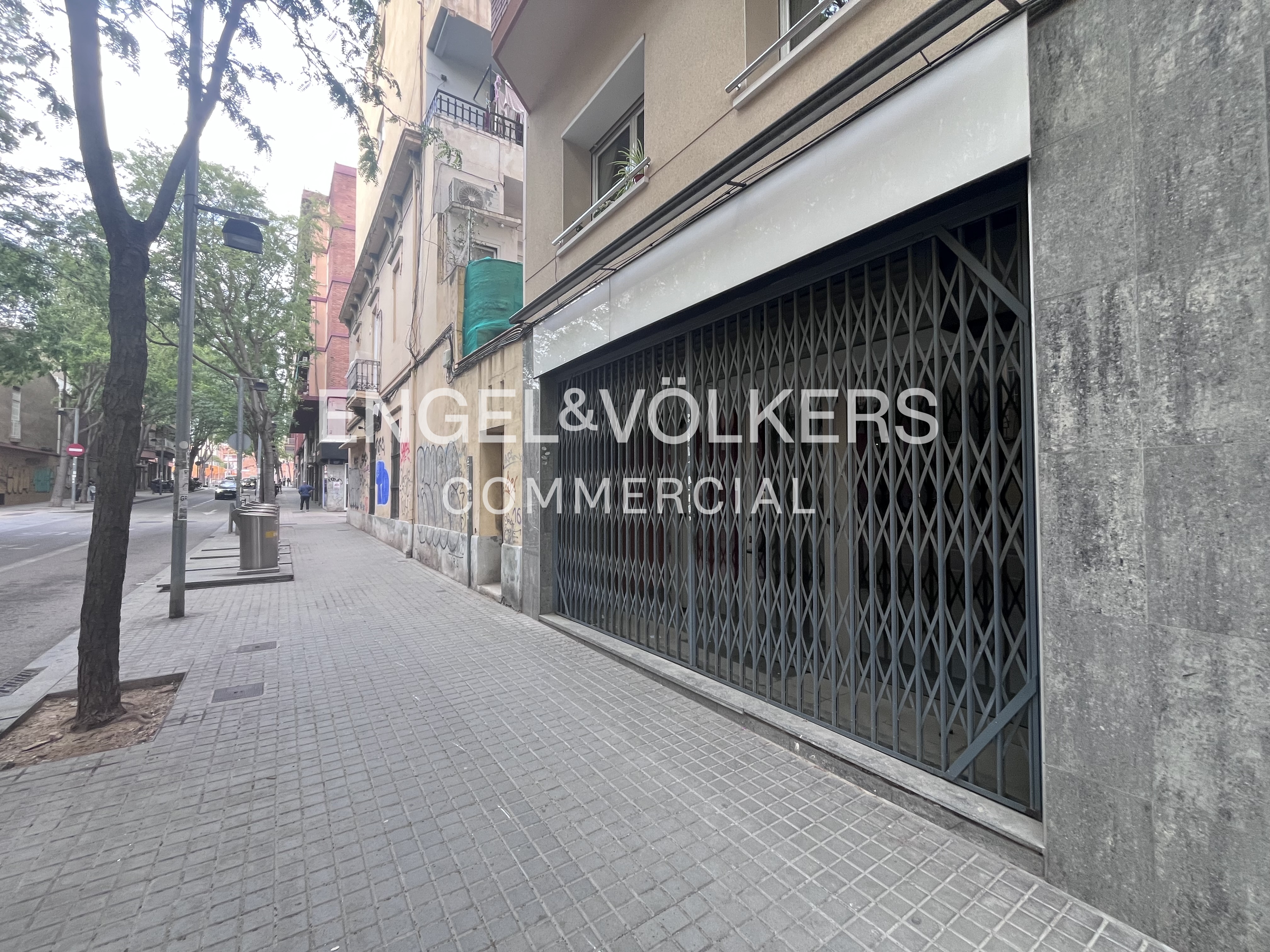 LOCAL COMERCIAL EN VENTA EN BADALONA – ZONA CENTRO