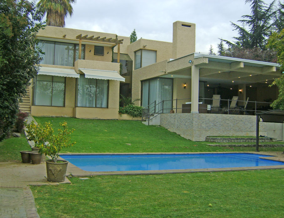 Excelente Casa Mediterránea