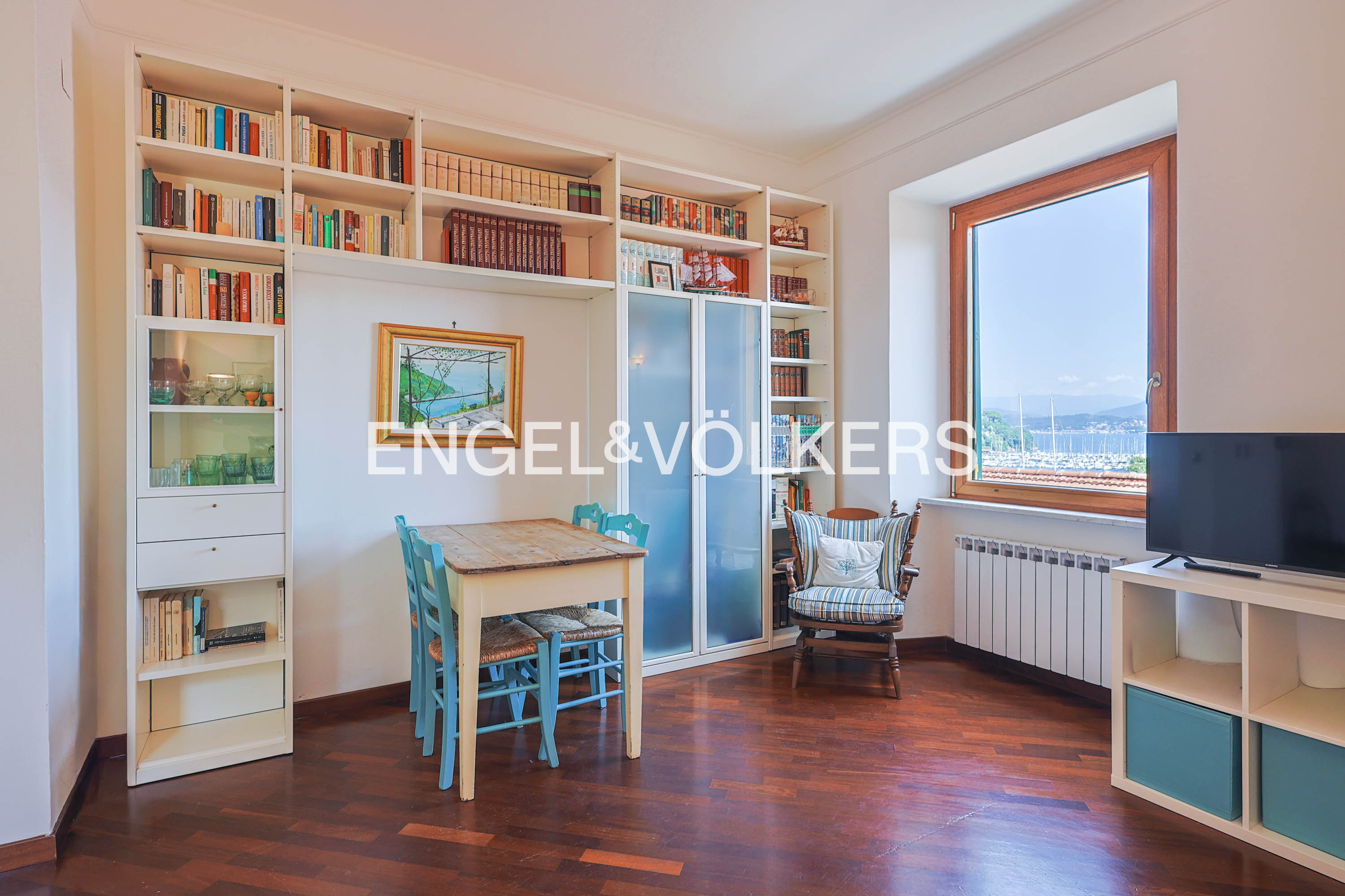 Charming sea-view apartment for sale in Le Grazie, Portovenere