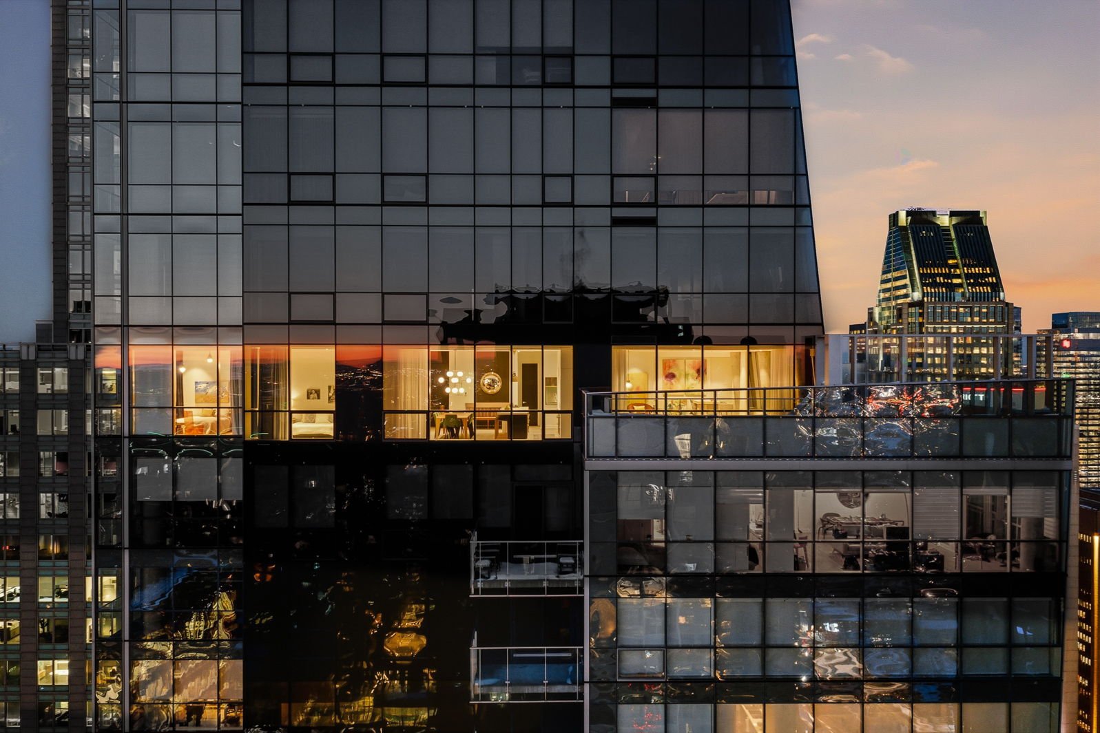 Spectacular penthouse with striking panoramic views