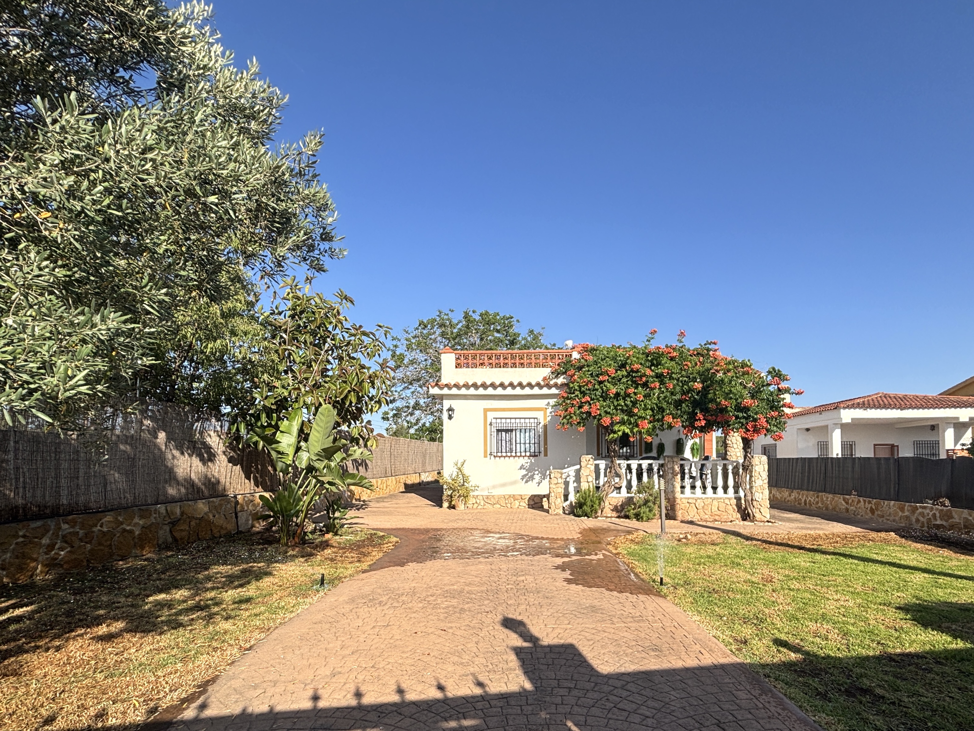 Lovely chalet for July and August in La Conarda, Betera