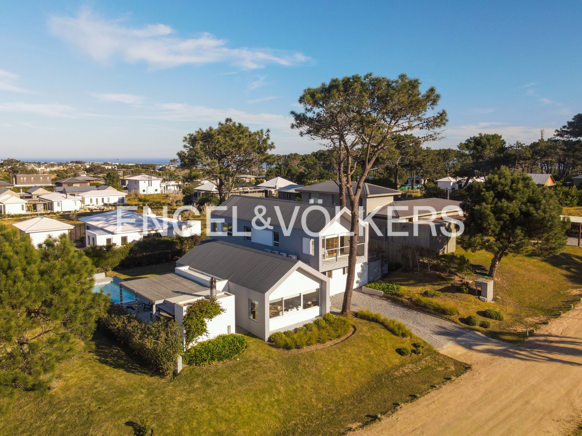 Large house in Pinar del Faro, José Ignacio