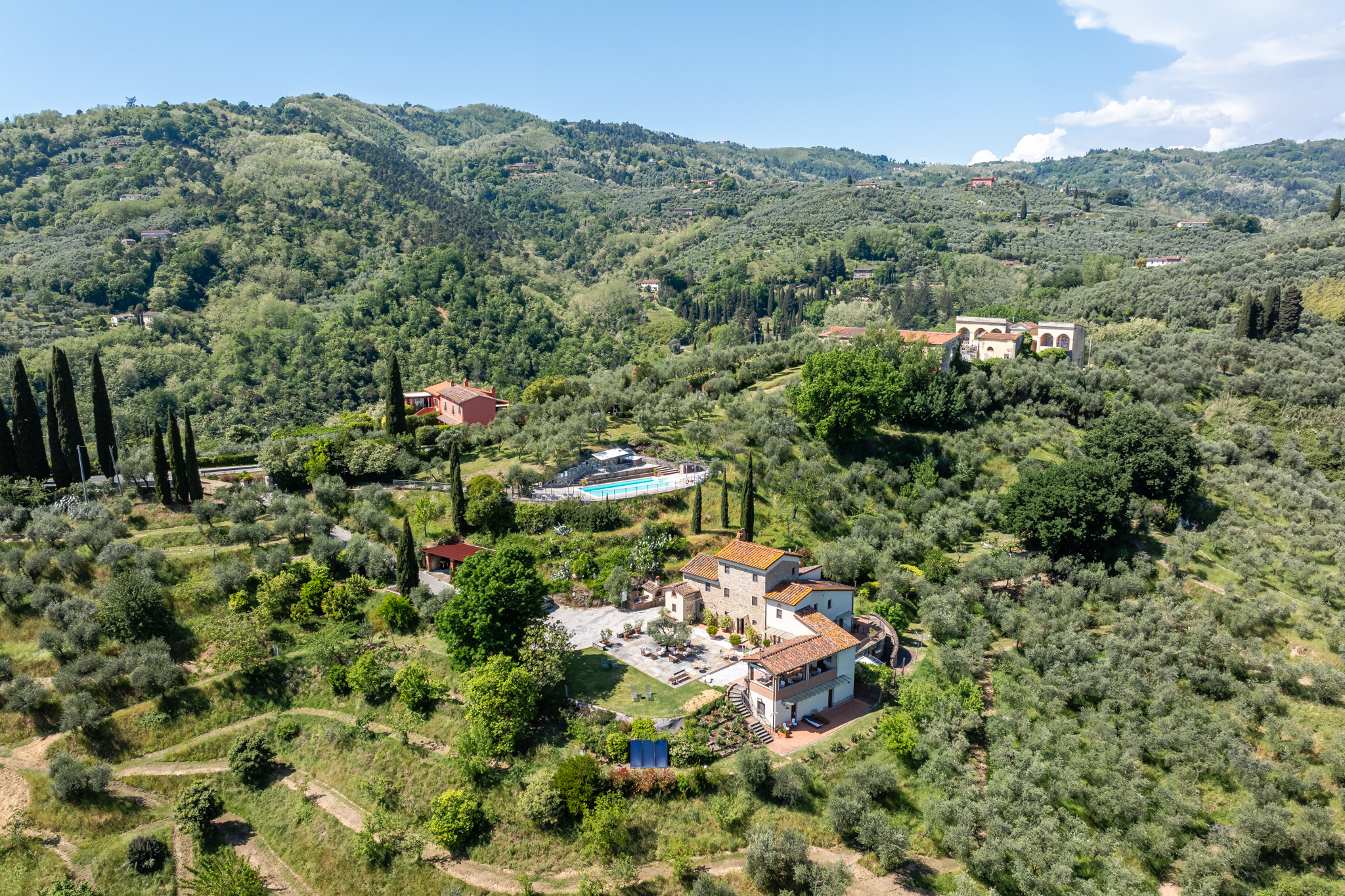 Panorama, silenzio e luce: un casale di charme nel cuore più autentico della Toscana
