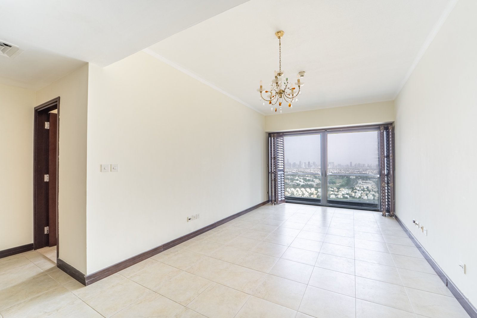 HIGH FLOOR I BIG BALCONY I SPACIOUS LAYOUT