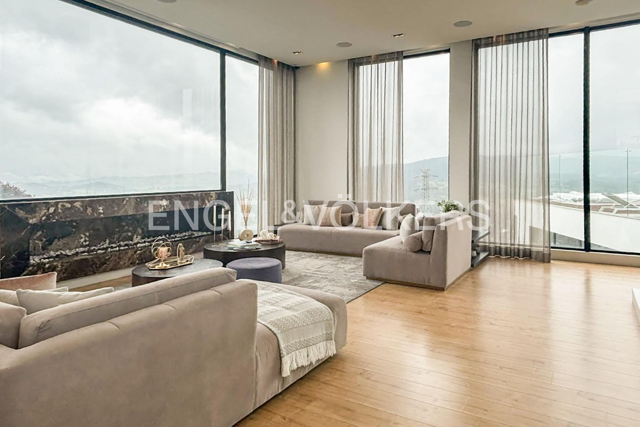 Moderna casa para la venta en Bosques del Encenillo
