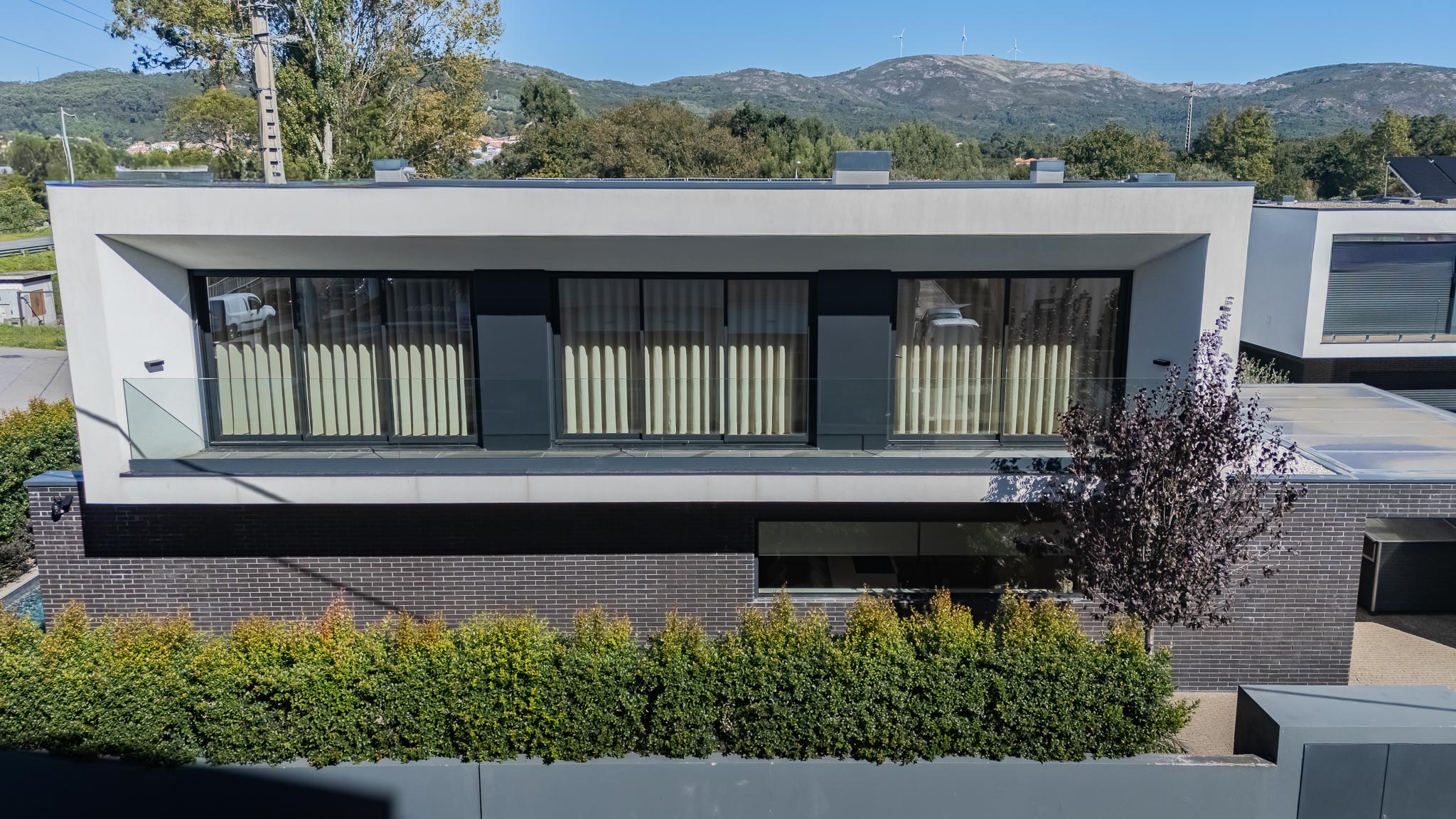 Contemporary home by the Atlantic, furnished with a heated pool, Âncora, Caminha, Viana do Castelo