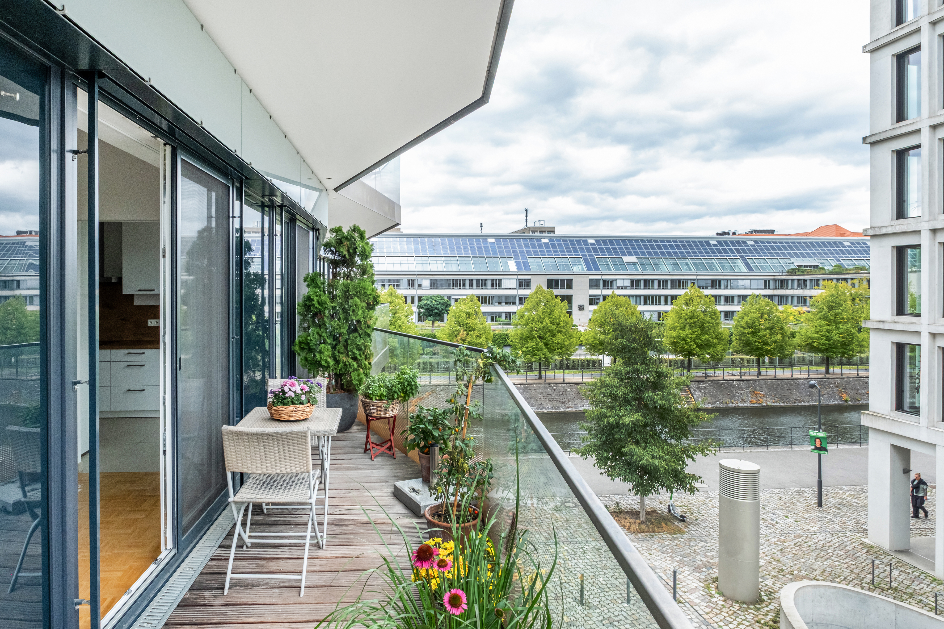 Exclusive apartment with two balconies and water views in KunstCampus