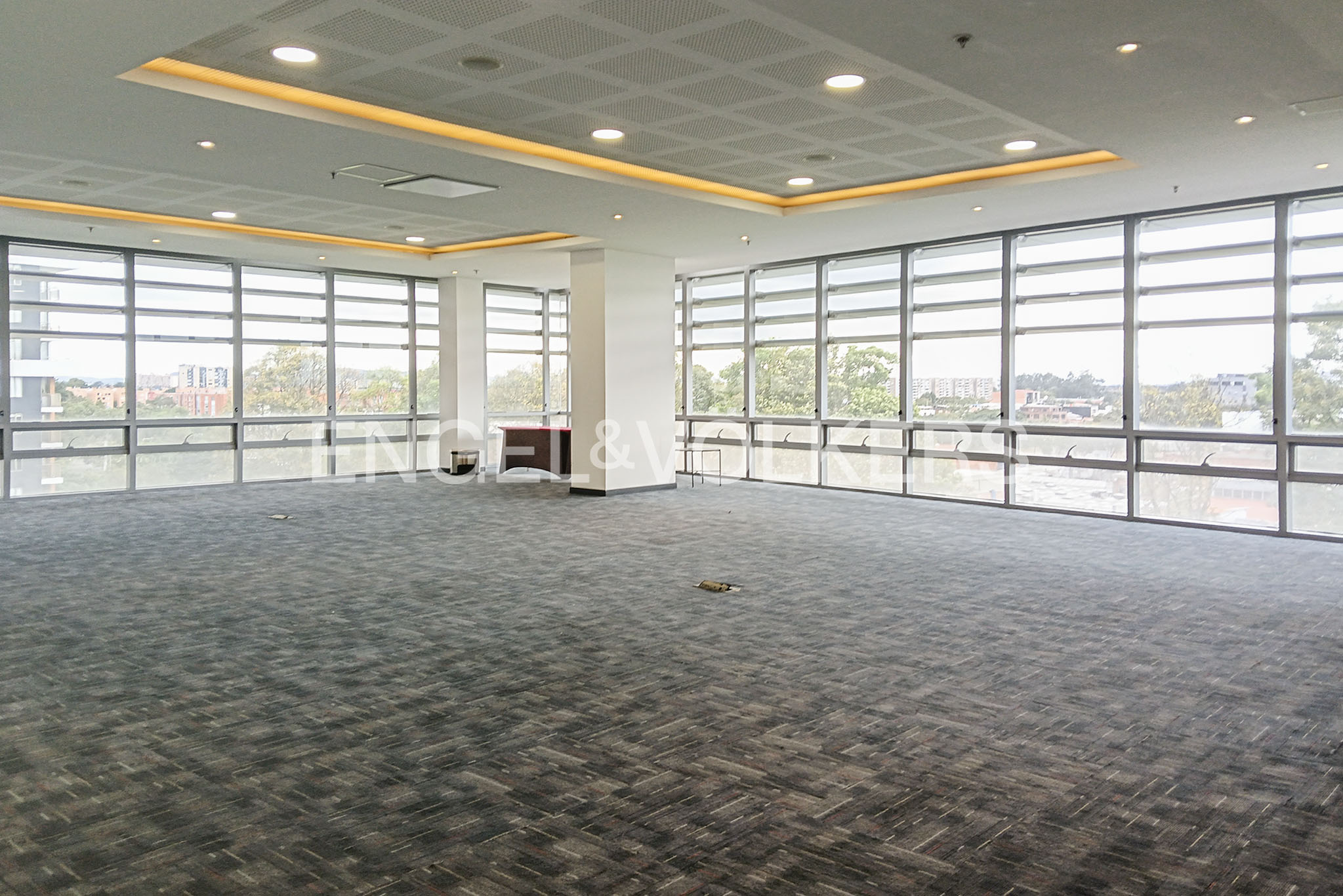 Venta oficina 200m2 Av. El Dorado