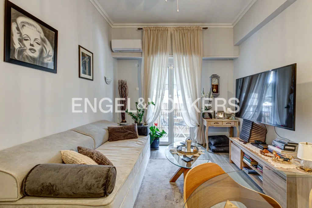 Full renovated and equipped apartment in Pangrati