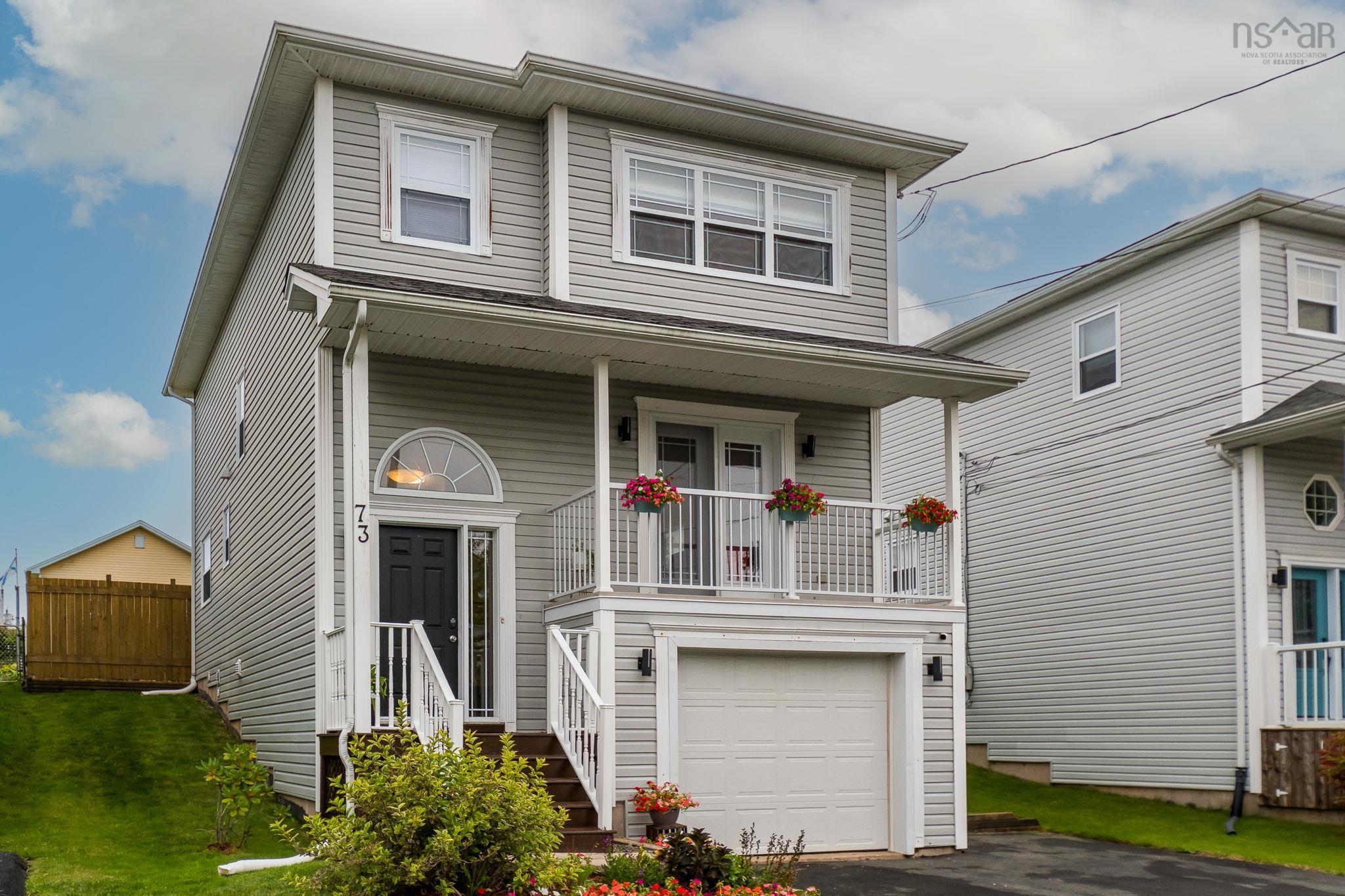 Stunning Single fam home in Sought after Morris Lake Estates
