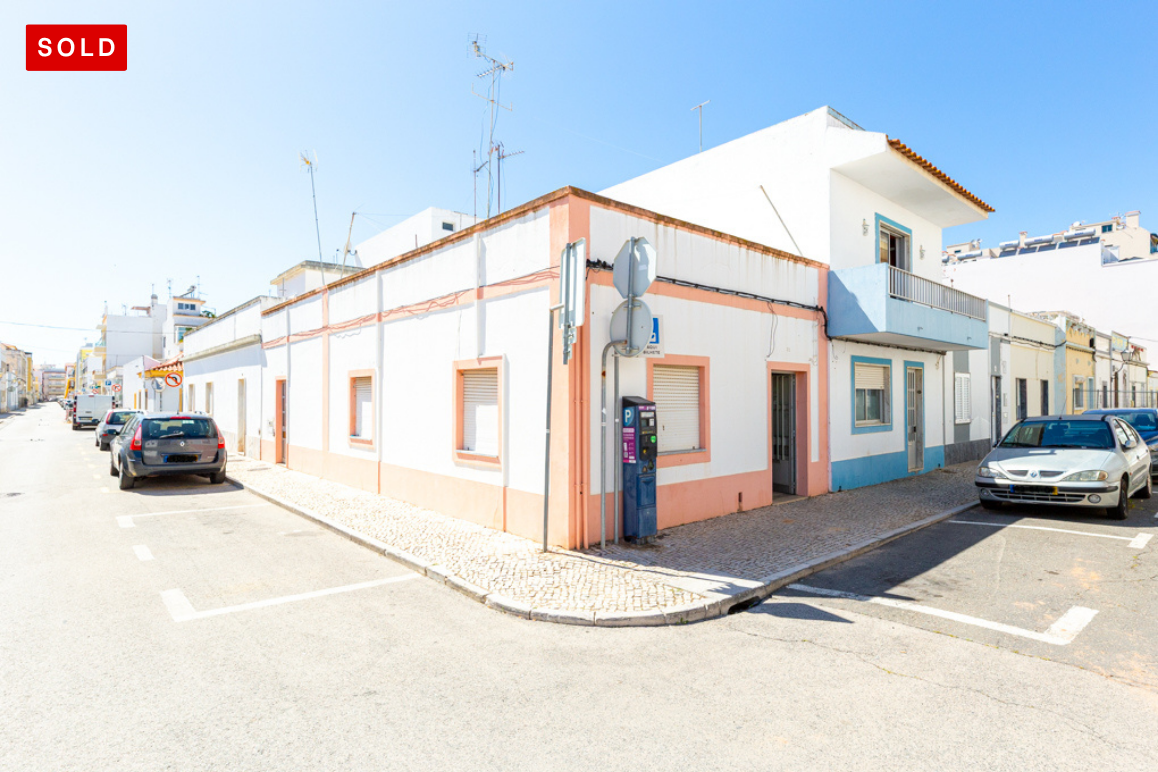 Historic Investment Opportunity with Rooftop Views - Vila Real de Santo António