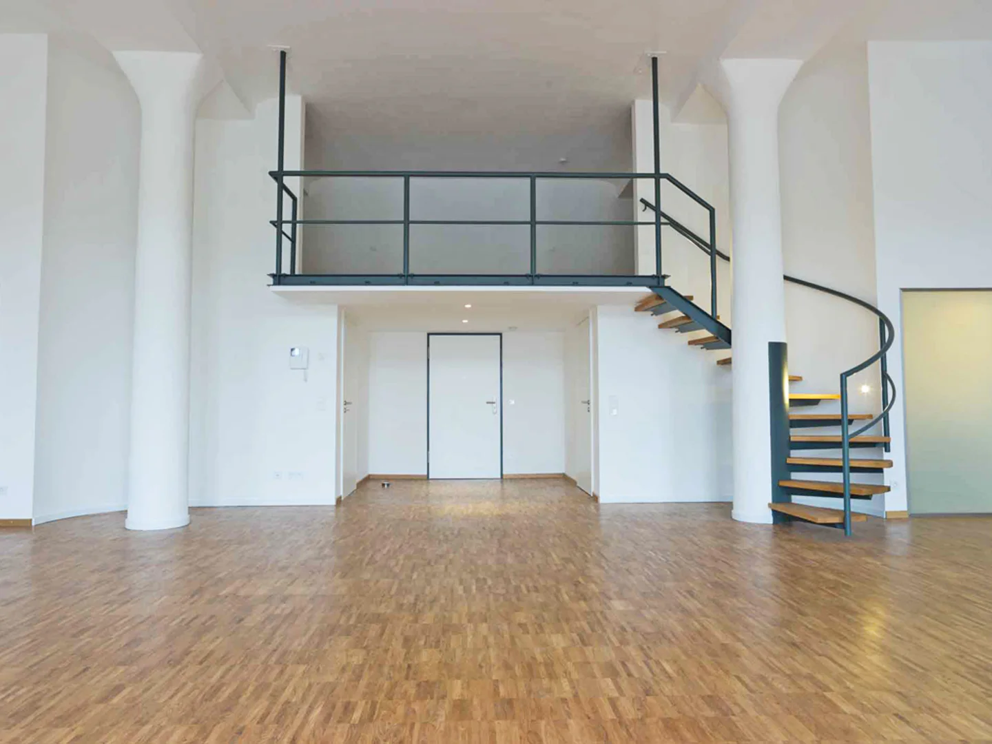 Einzigartiges Loft in der denkmalgeschützten Filzfabrik – mit Terrasse und Tiefgaragenstellplatz - Photo 5