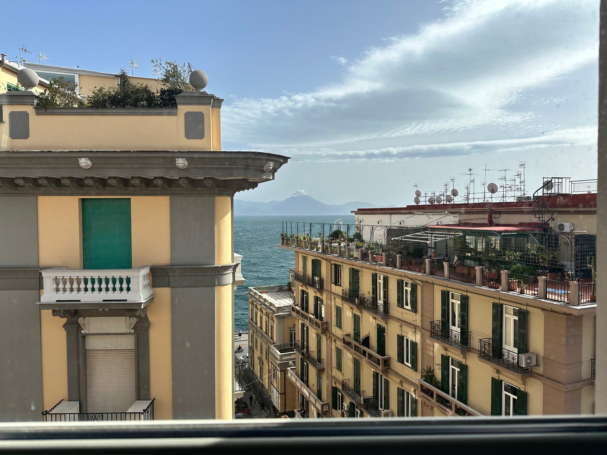 Prestigious apartment in a historic noble palace in Santa Lucia with iconic views