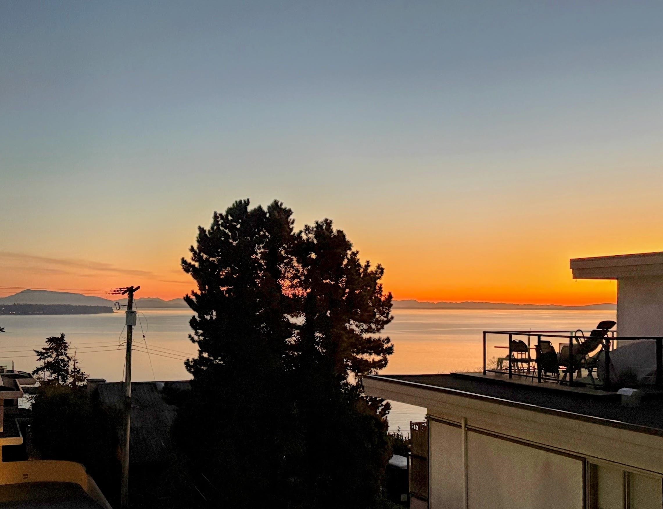 Experience White Rock Living at Sea Vista