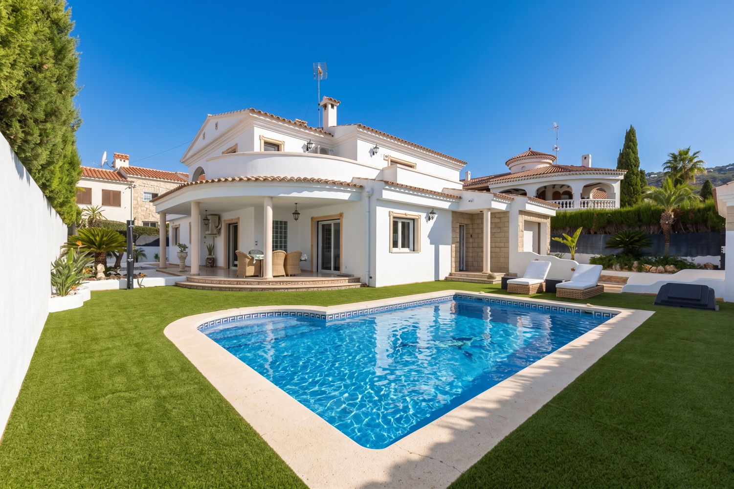 Contemporary villa with private pool in Cala Blanca, Alcossebre