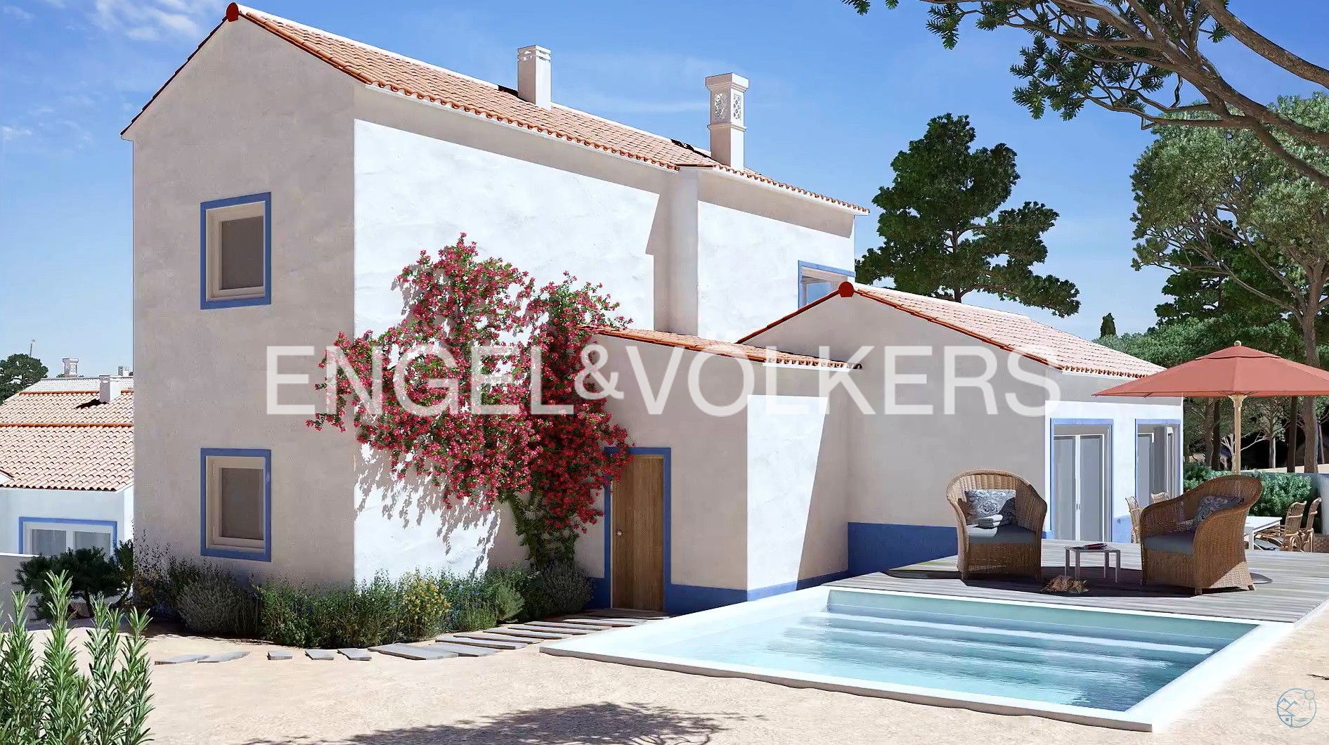 4 Bedroom Village House 2 km from the beach