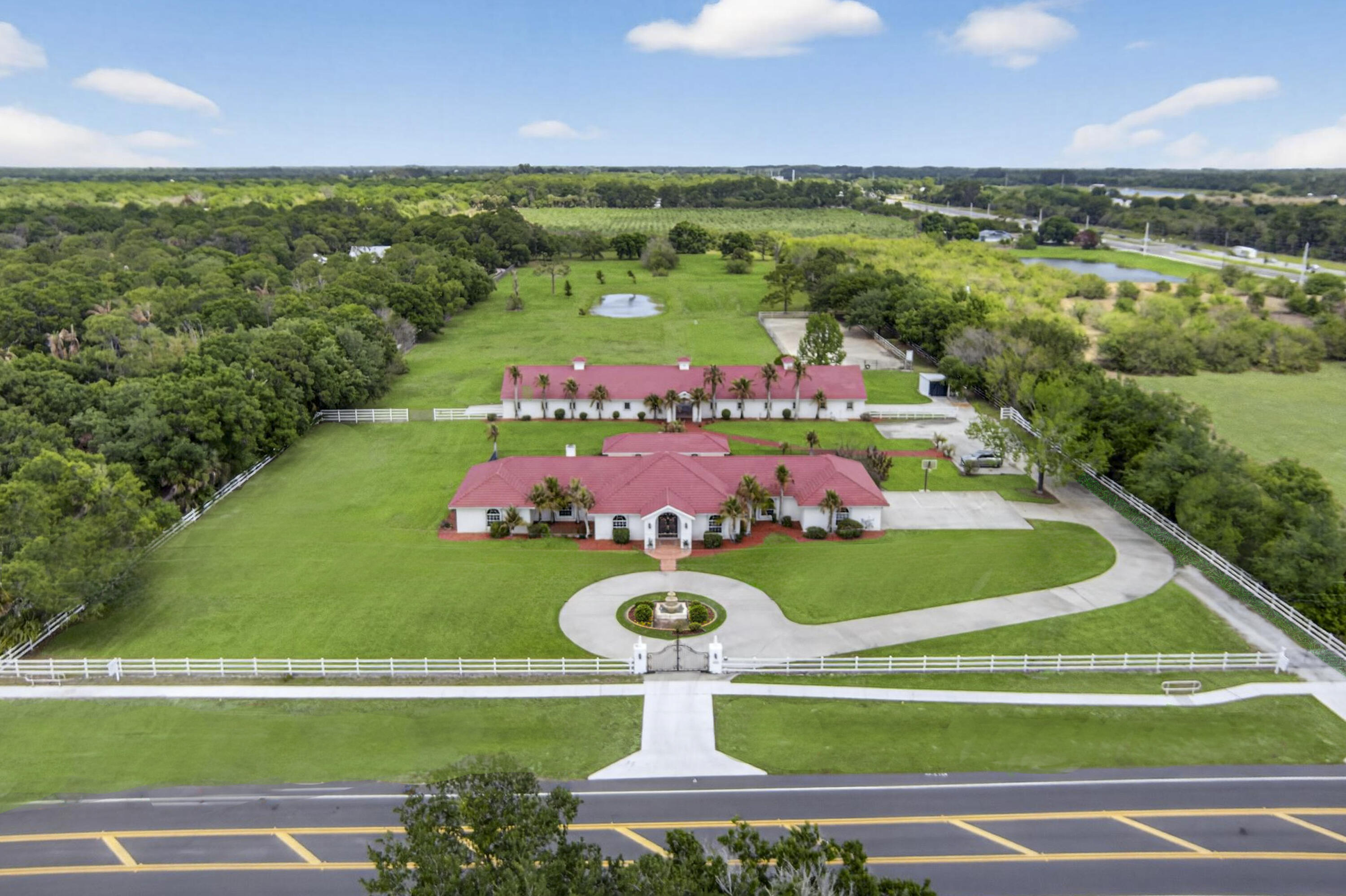 9+ Acre Equestrian Hacienda