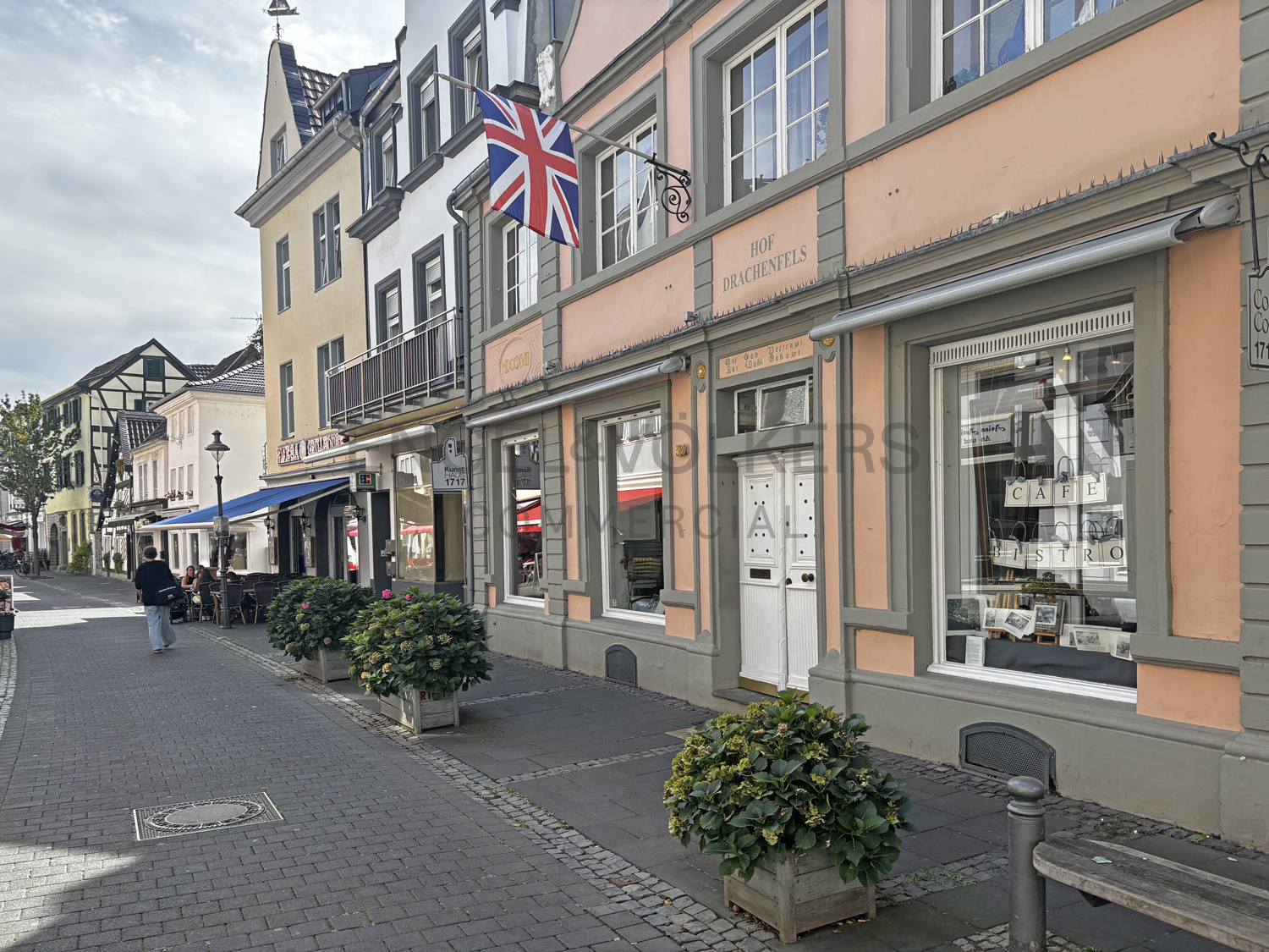 Historisches Wohn- und Geschäftshaus inkl. Innenhof und Garagen