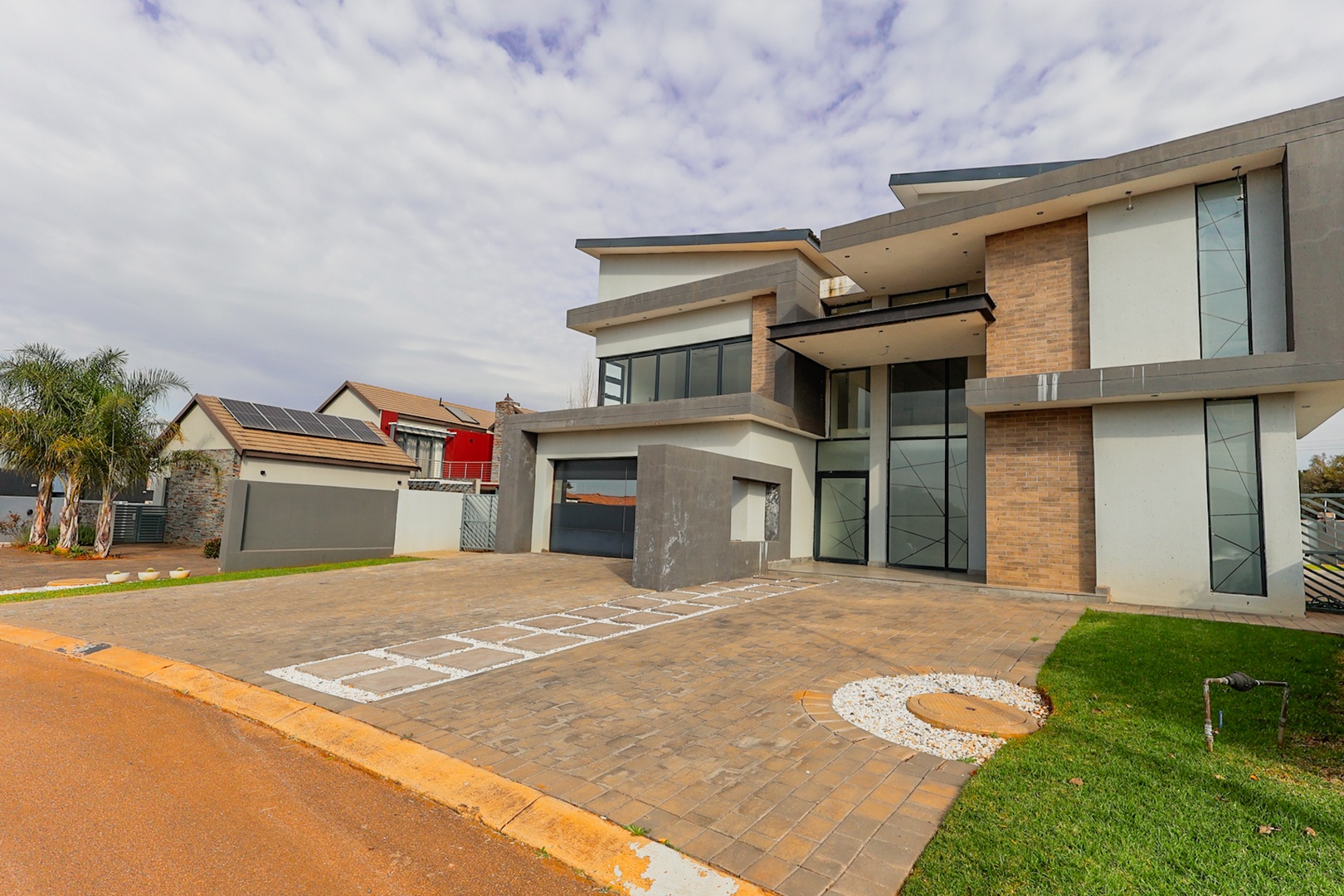 7 Bedroom house for sale in Melodie