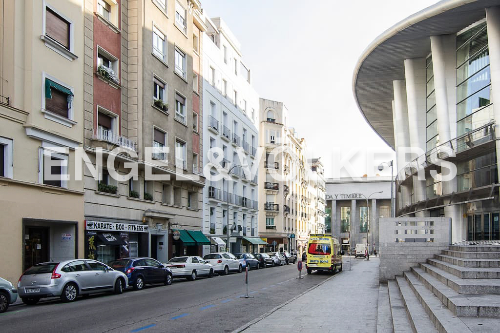 Designer Apartment, Ideal for Students and Professionals | Temporary Rental