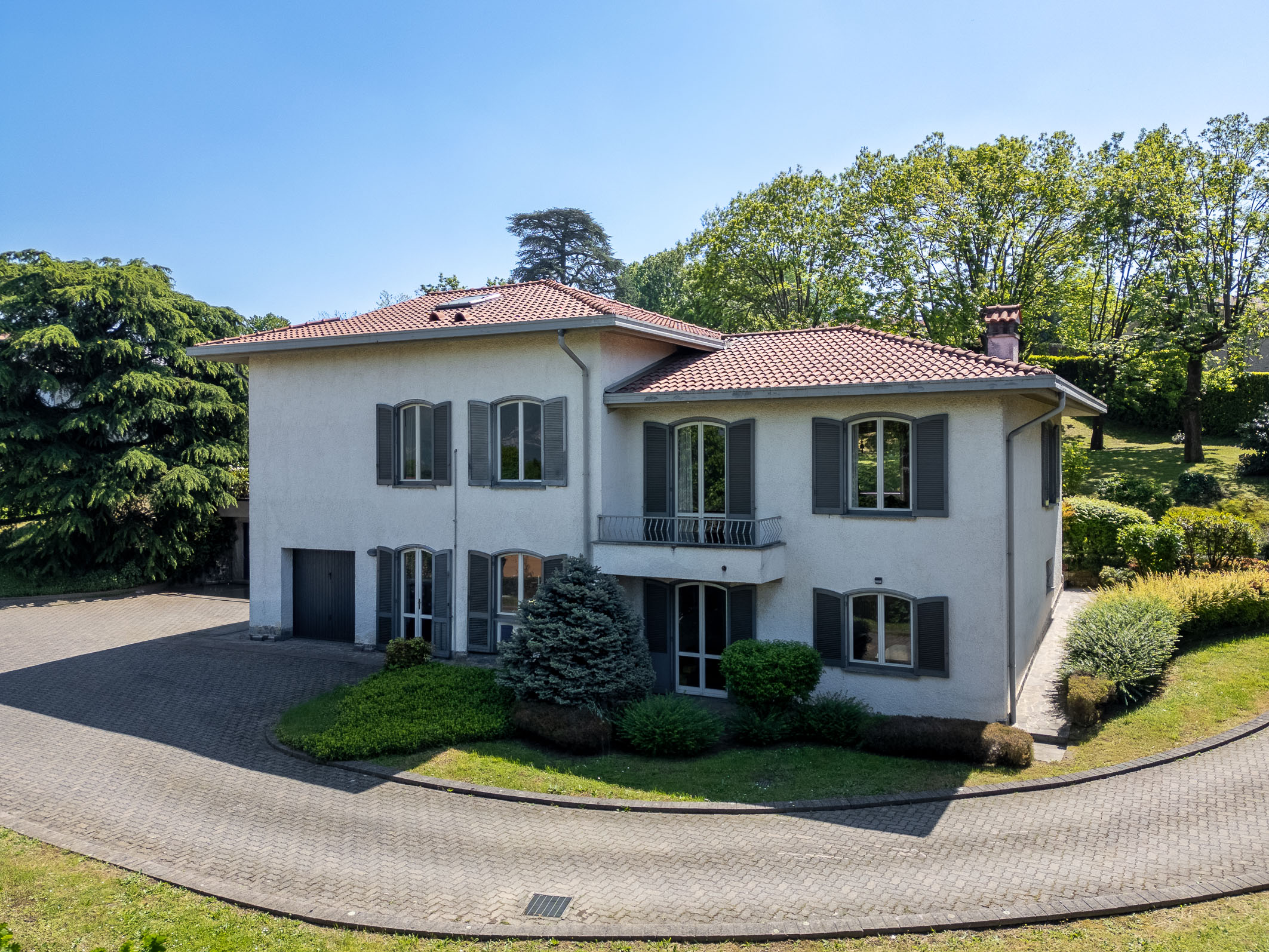 Villa surrounded by greenery offering complete privacy