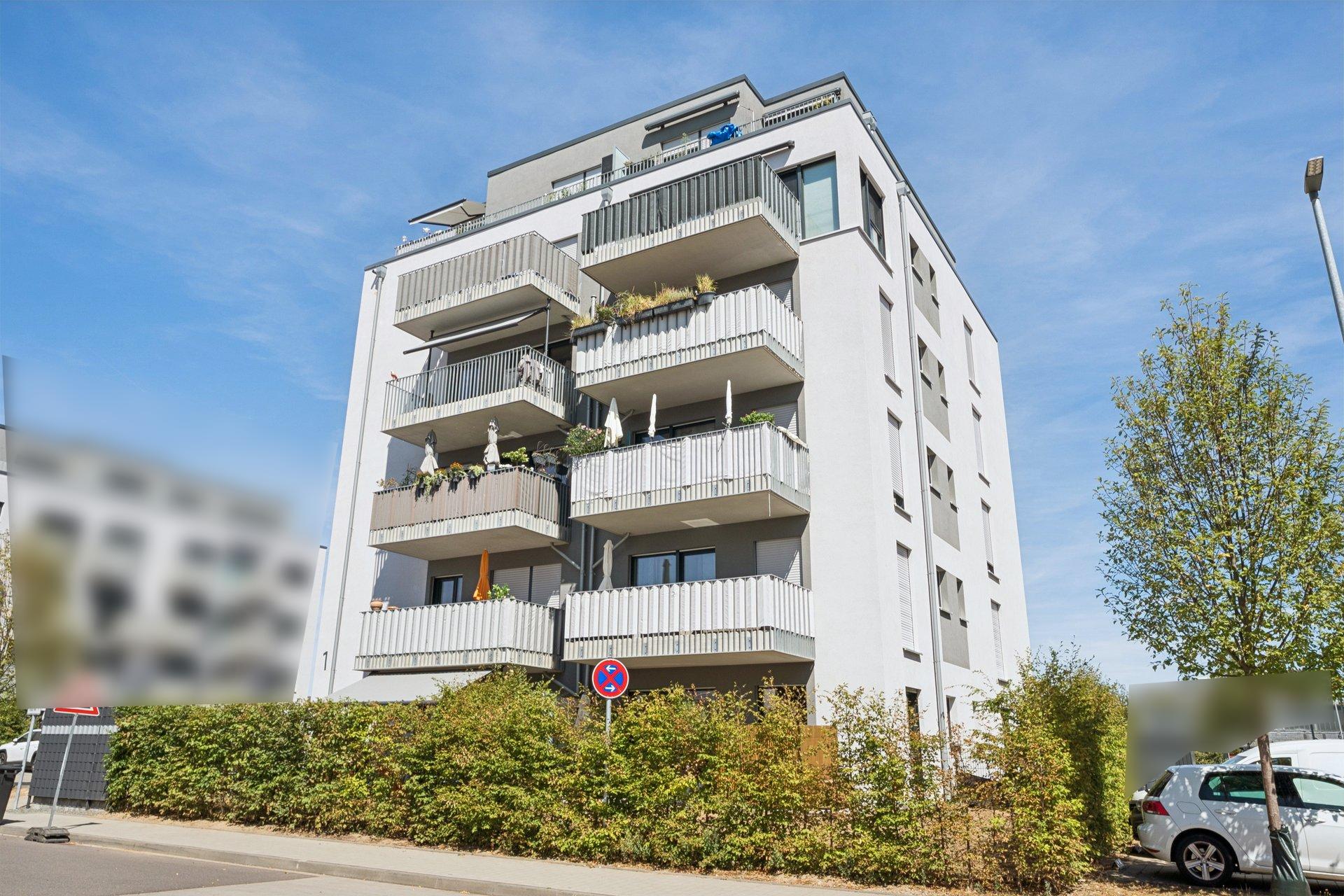 Discover Refined Contemporary Living in Wesseling: A Spacious 119 m² Apartment with Private Terrace, Garden Access, Underground Parking and Seamless Cologne–Bonn Connectivity