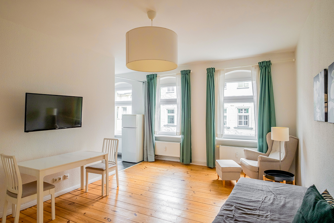 Renovated studio apartment in the sought-after Bergmannkiez district