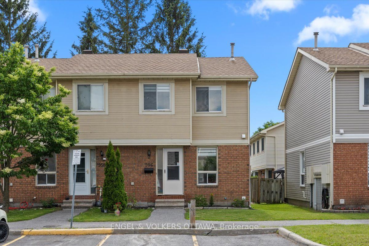 Rare Walkable End Unit with 2 Parking Spaces