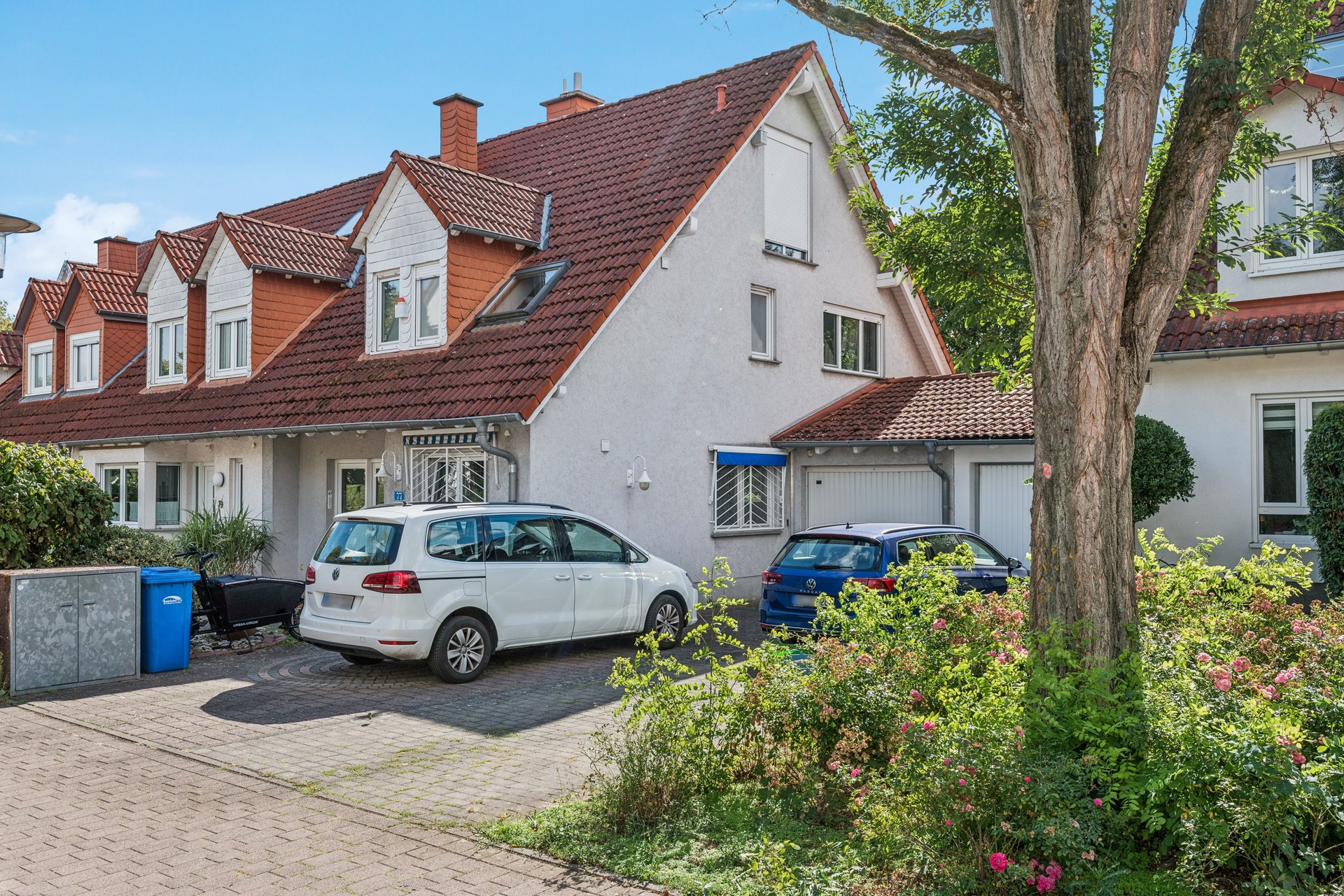 Living by the fields – terraced house in a sought-after area of Bad Homburg