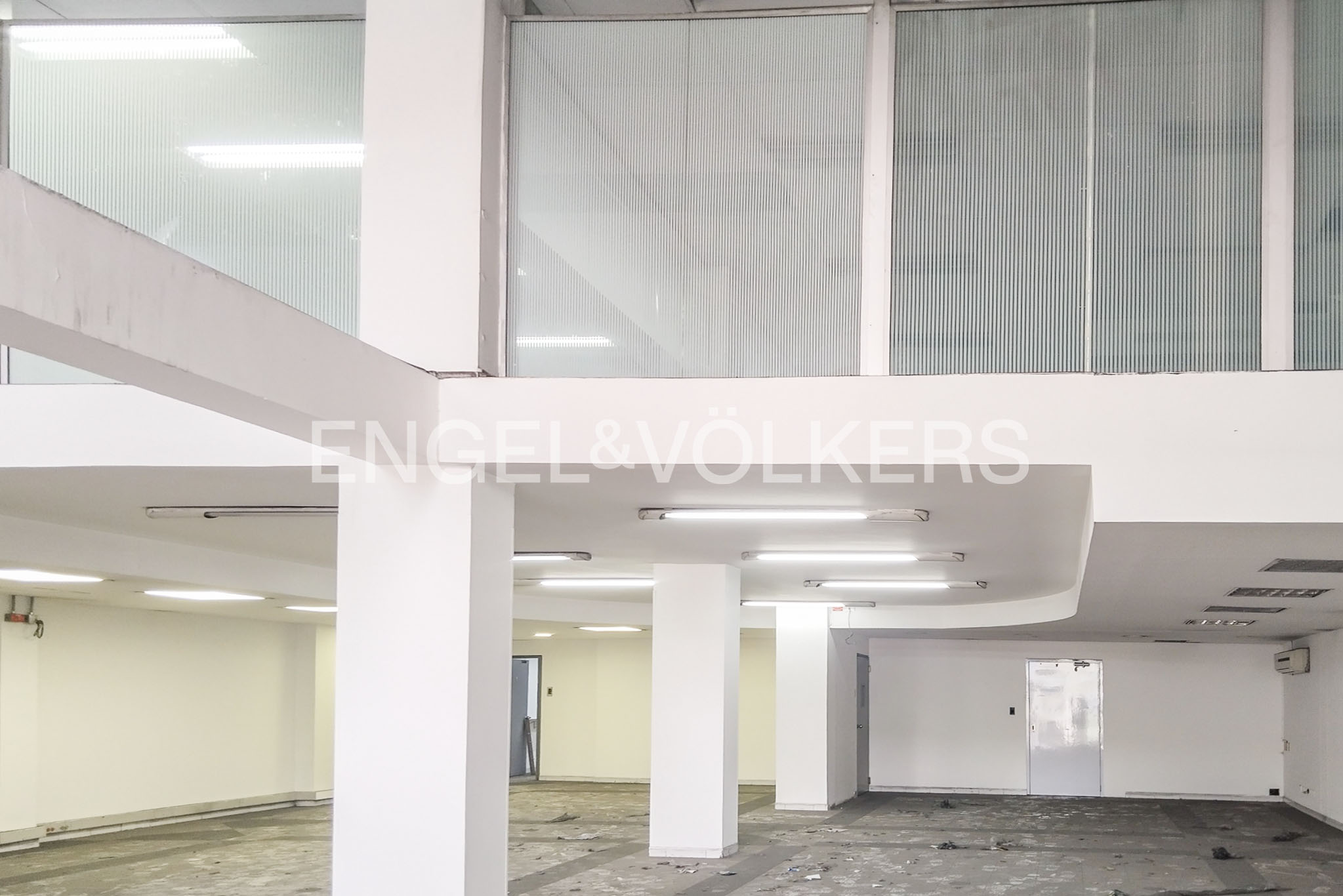 Local en venta de 640 m2 en Las Delicias / Av. Boyacá