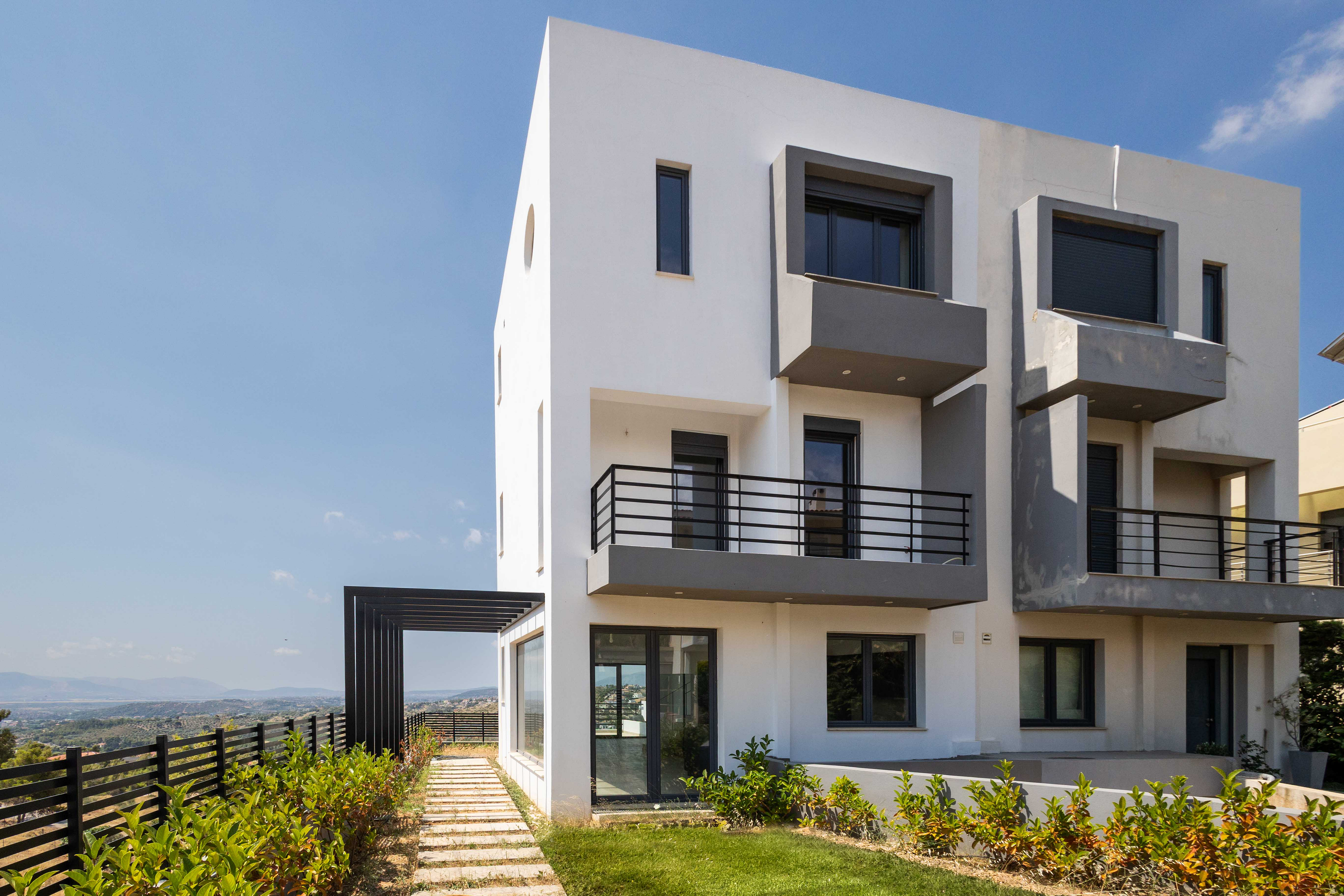 241 sq.m. maisonette with stunning views in Dioni