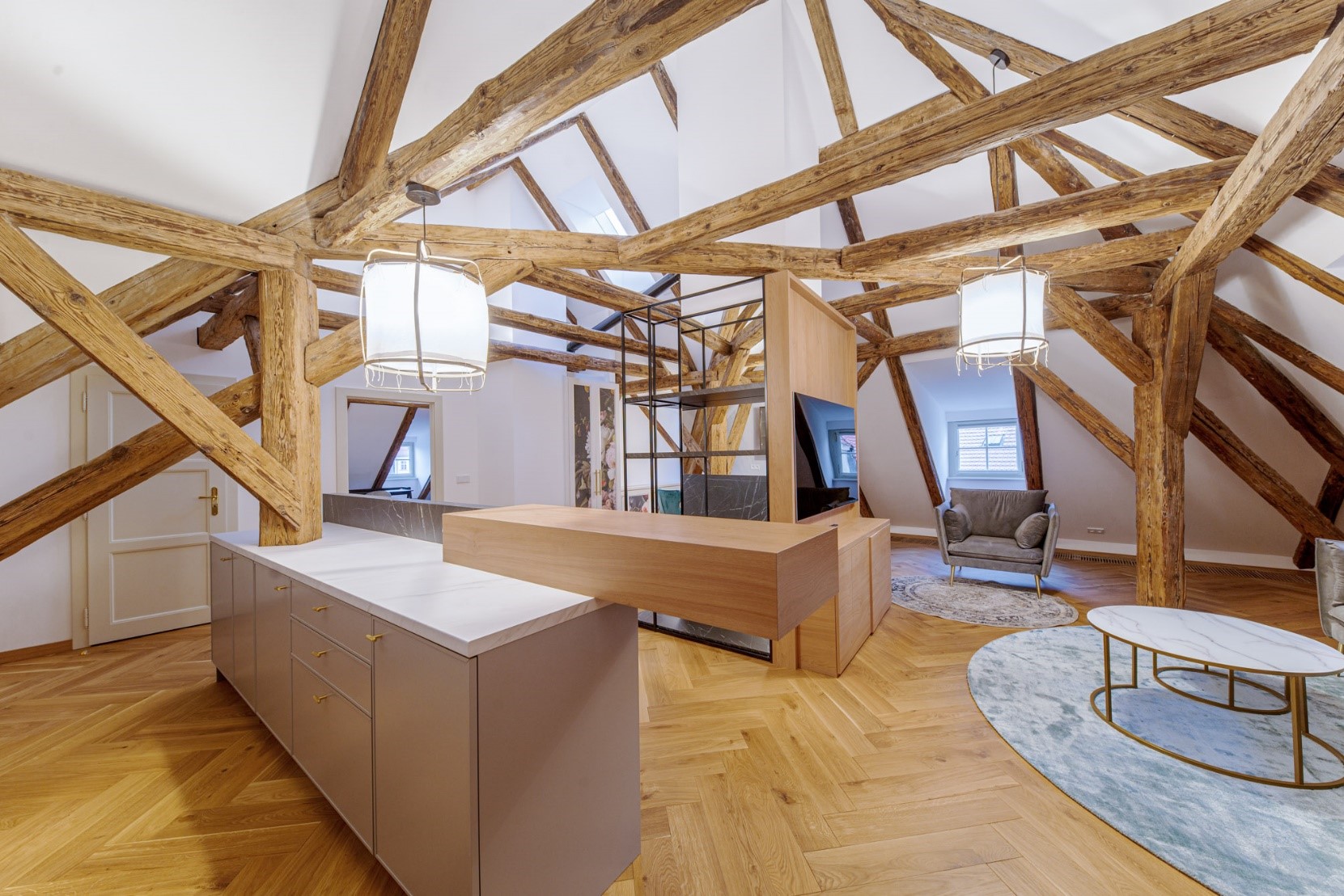 Rent a 2+kt - fully furnished apartment with views of Petřín and Charles Bridge