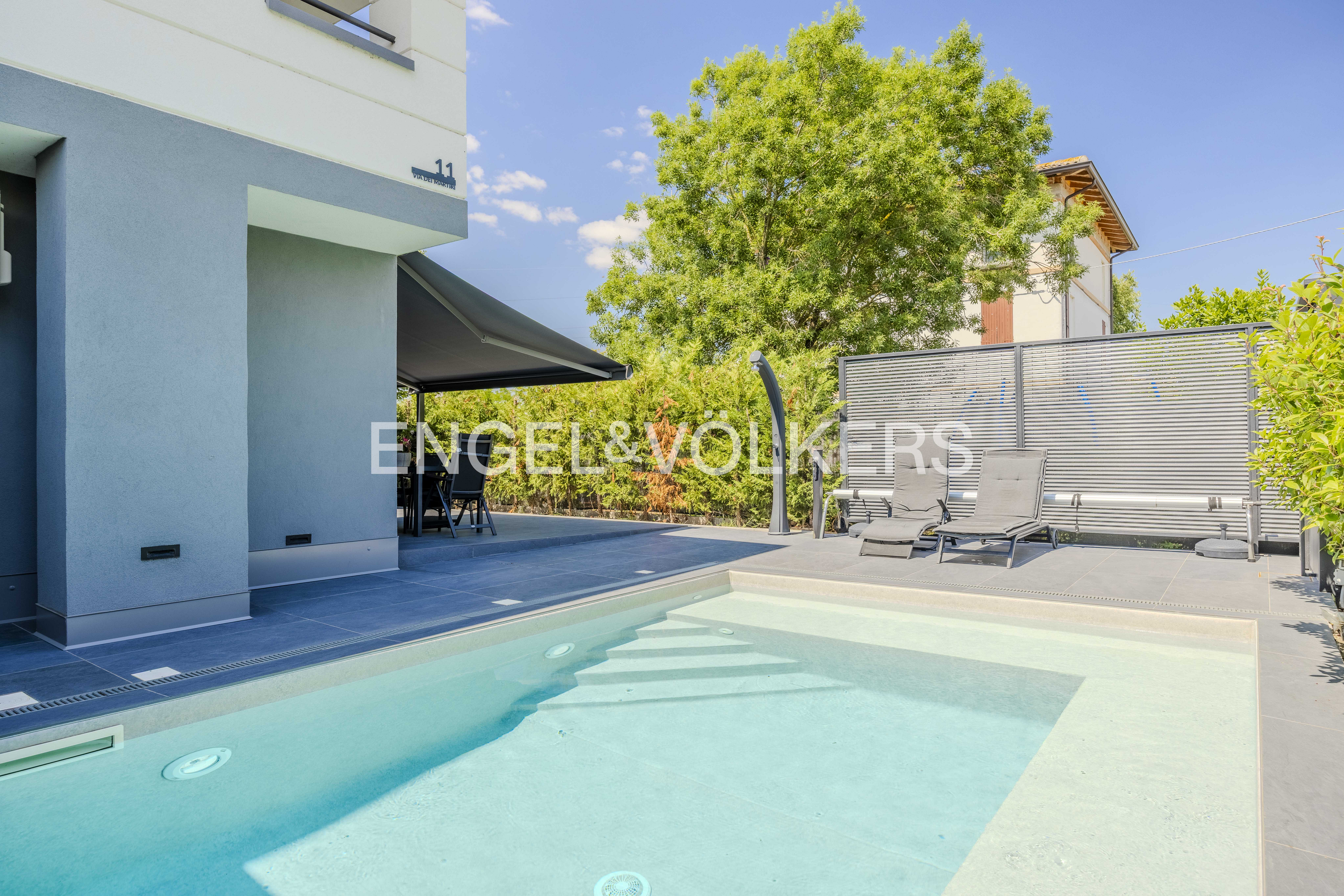 Elegant semi-detached house with pool in San Giovanni in Persiceto