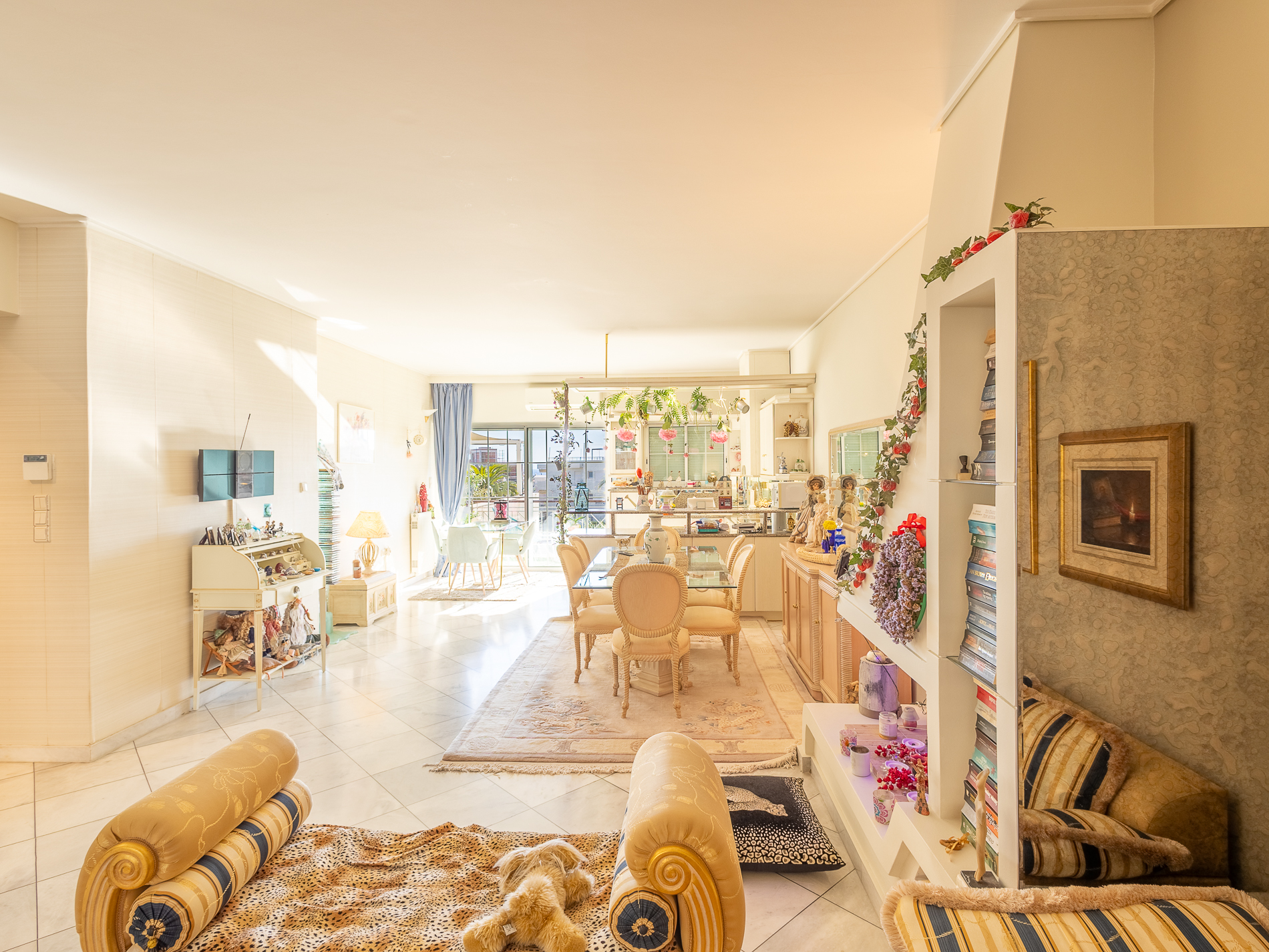 2nd floor family apartmentwith 3 bedrooms and open views in Lower Voula