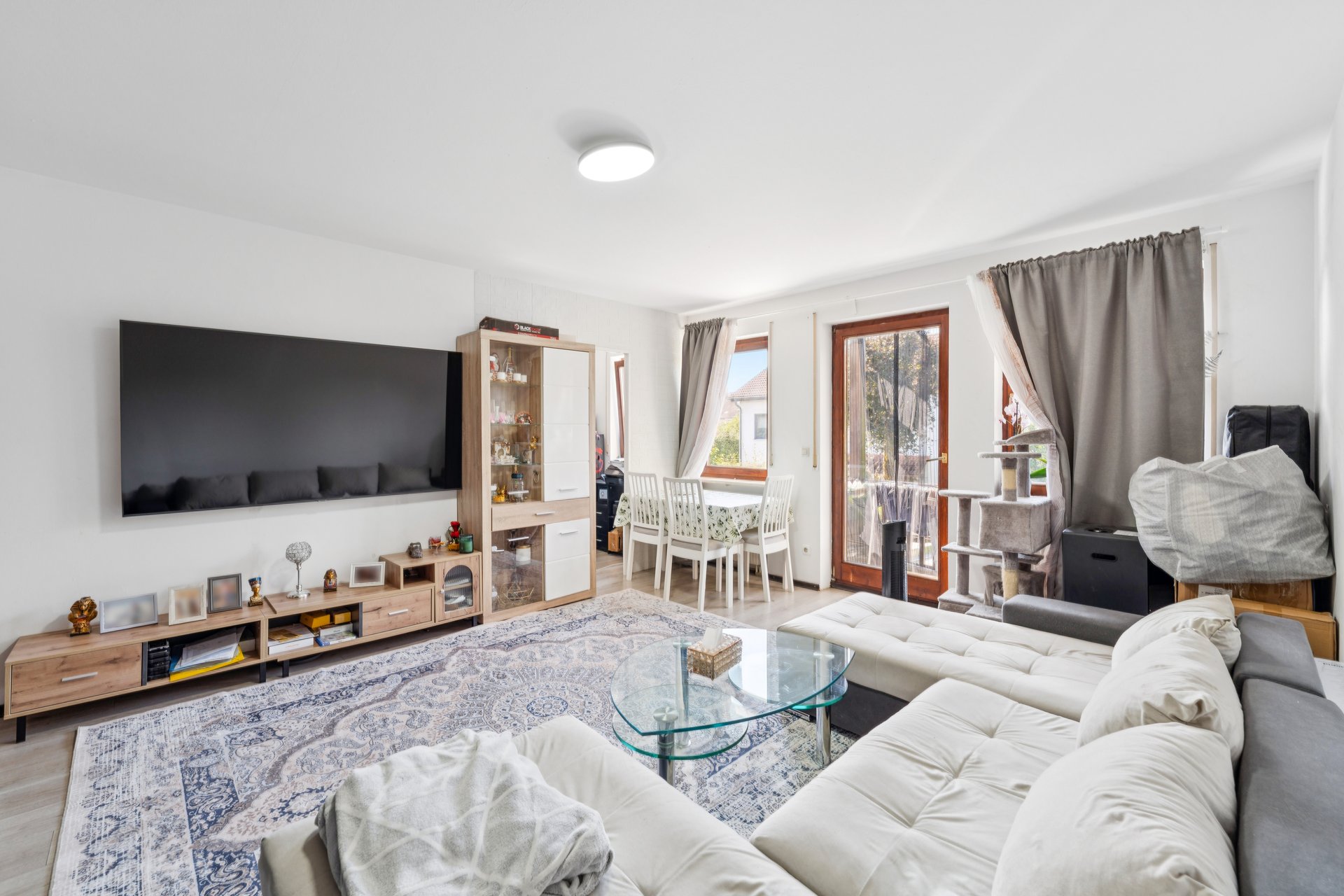 Helle 2-Zimmer-Wohnung mit Südbalkon im 1. OG