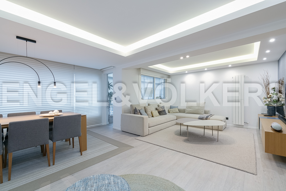 Piso de lujo, reformado con diseño exclusivo, terrada cerrada y opción a dos plazas de garaje en Urzáiz